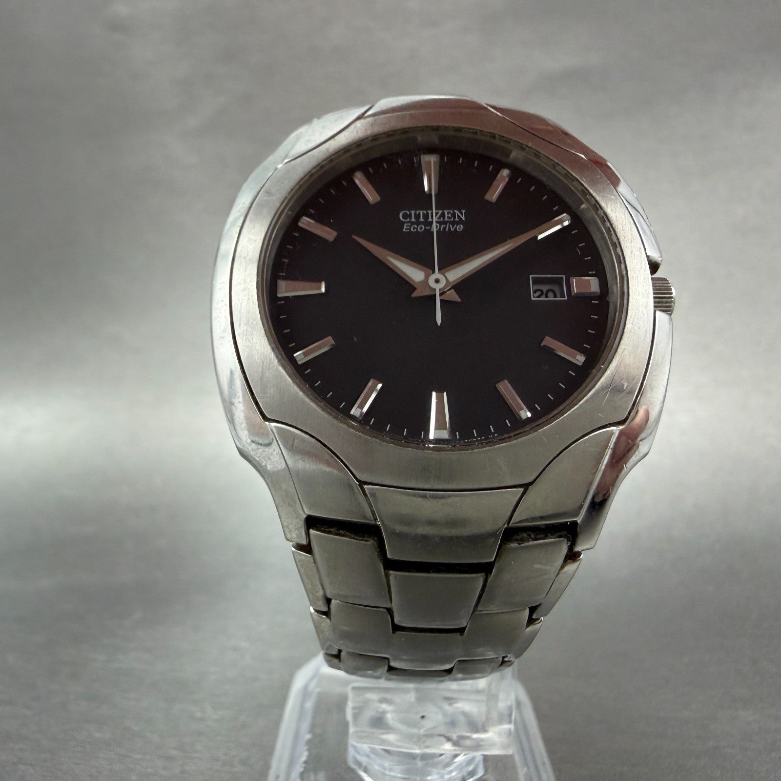 Citizen Eco-Drive Watch Men 38mm Gray Dial Silver Tone Date Round E111-S0222405