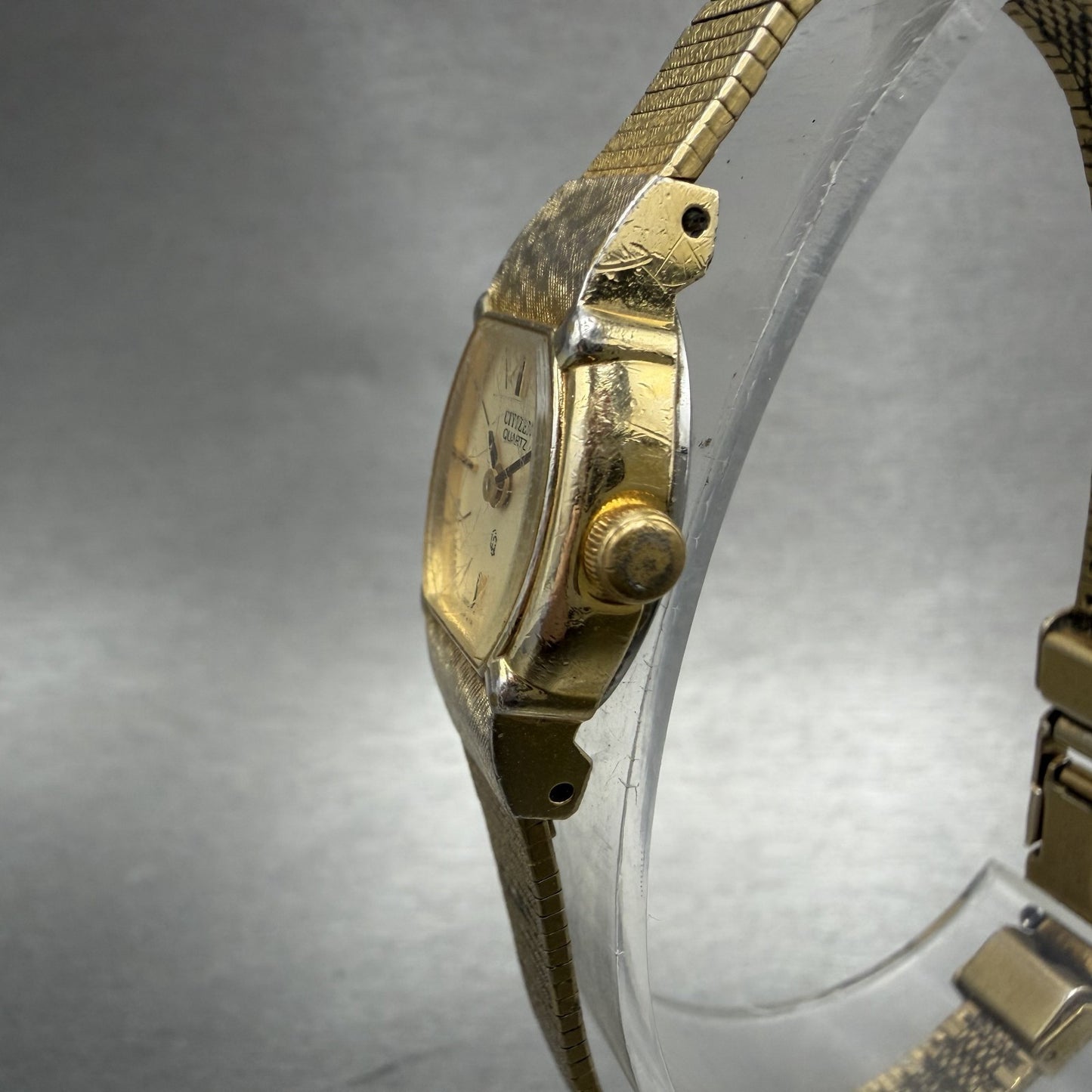 Citizen CQ Watch Women 17mm Champagne Dial Gold Tone Round New Battery VTG2