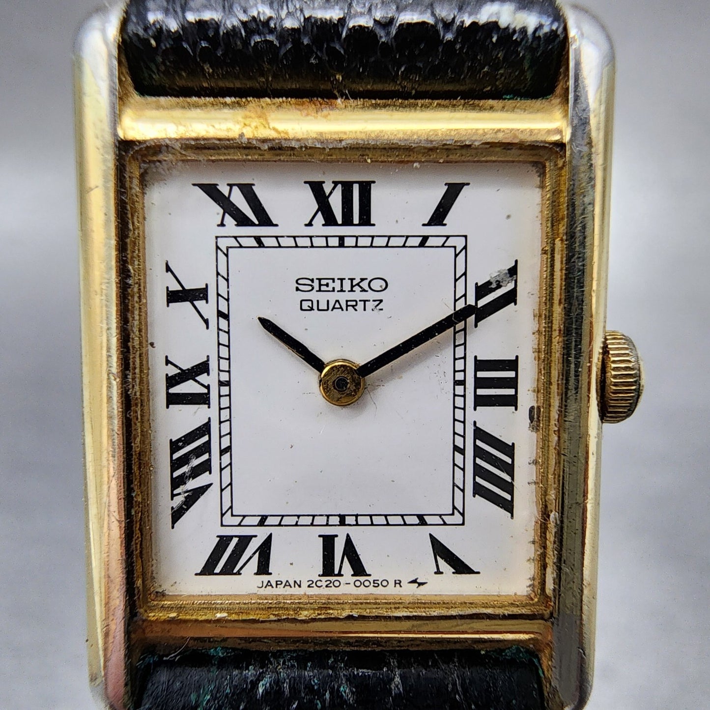 Seiko Tank Watch Women 17mm White Dial Gold Tone Rectangle 2c205019 New Battery1
