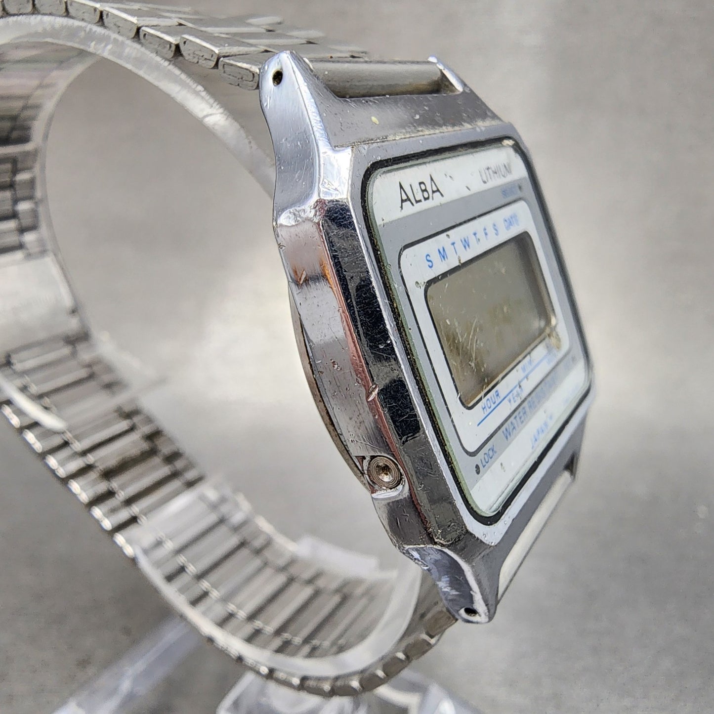 Seiko ALBA Digital Watch Men 33mm LCD Silver Tone Date Month W4015050 New Batt4