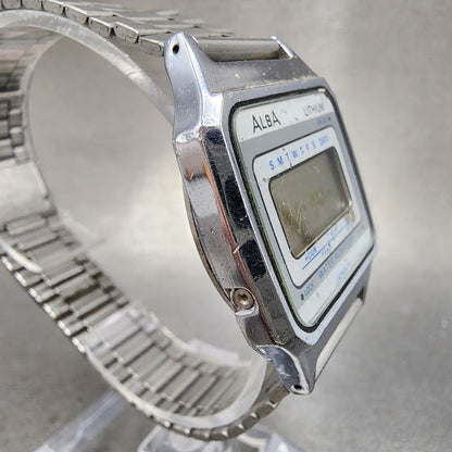 Seiko ALBA Digital Watch Men 33mm LCD Silver Tone Date Month W4015050 New Batt4