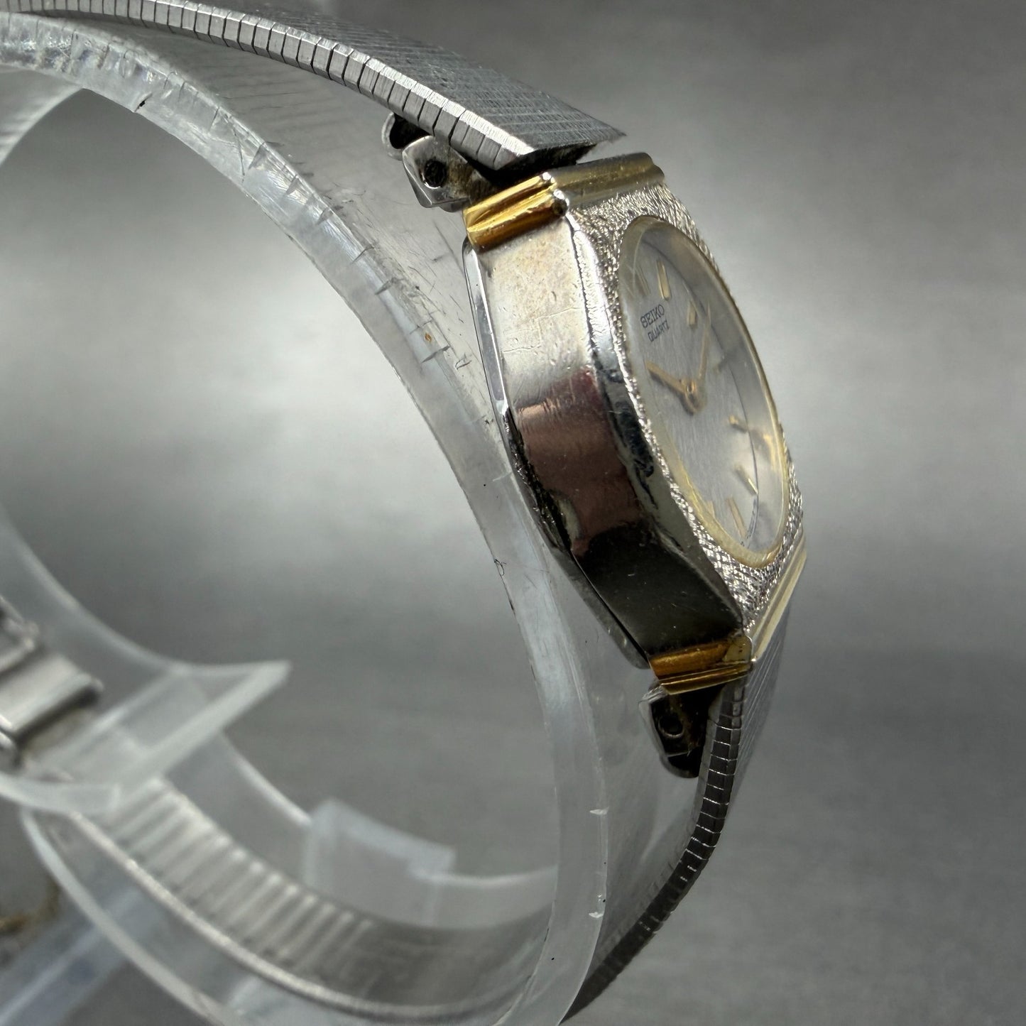 Seiko Watch Women 16mm Silver Dial Two Tone Round 2C20-0259 New Battery 56G3