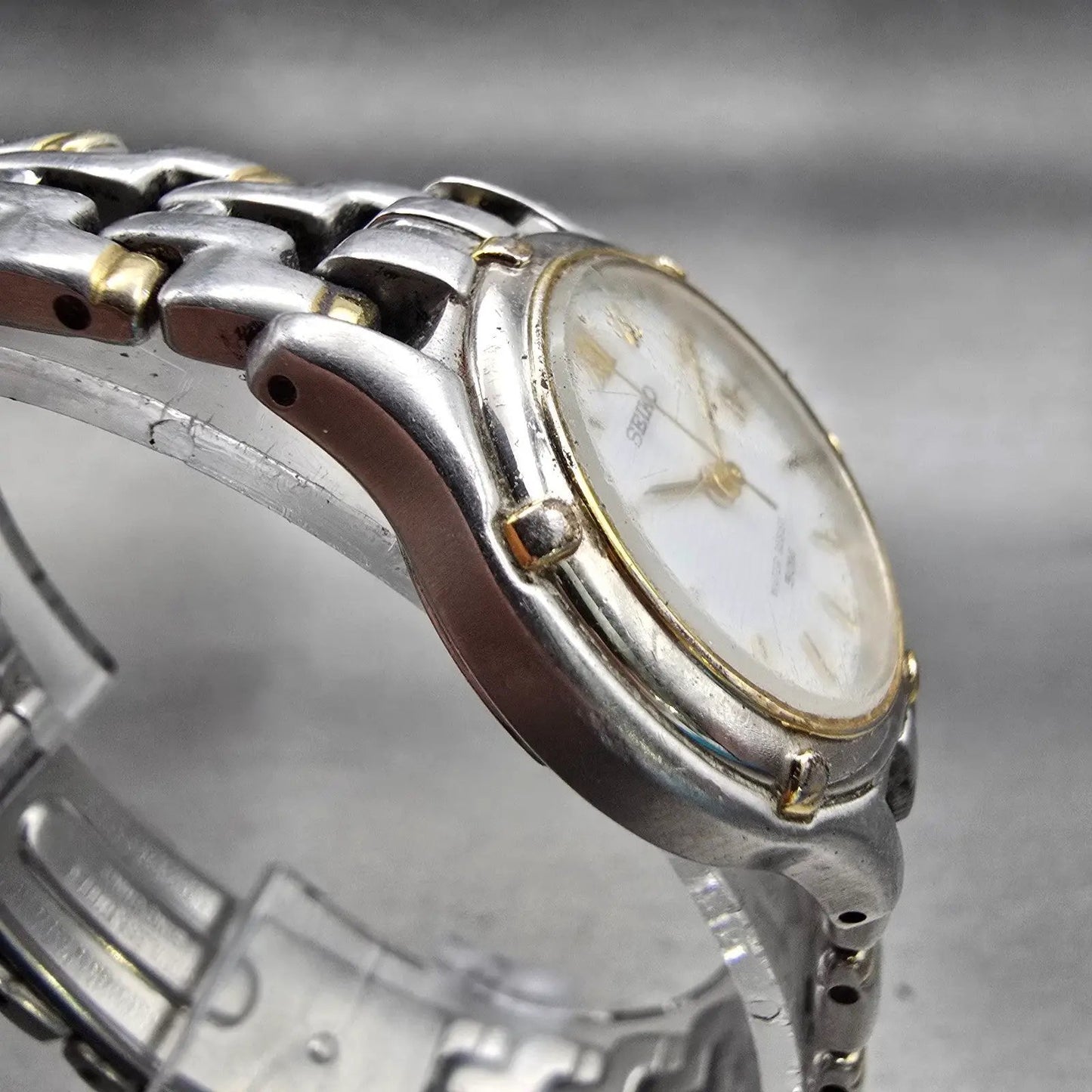 Seiko Watch Women 27mm White Dial Two Tone Date Round 7N82-0599 New Battery VTG3