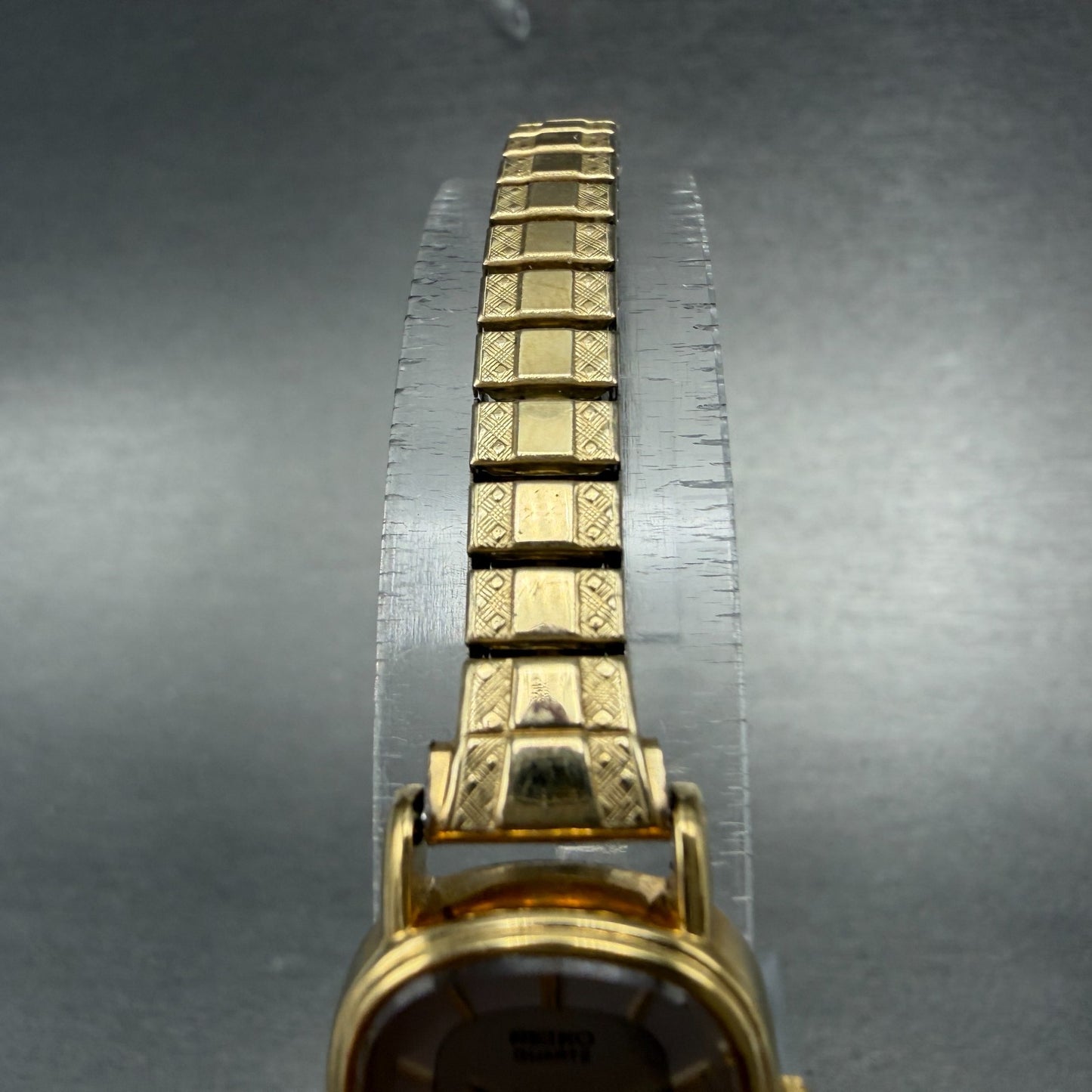 Seiko Watch Women 17mm Silver Dial Gold Tone Oval Vintage 2P21-5009 New Battery4