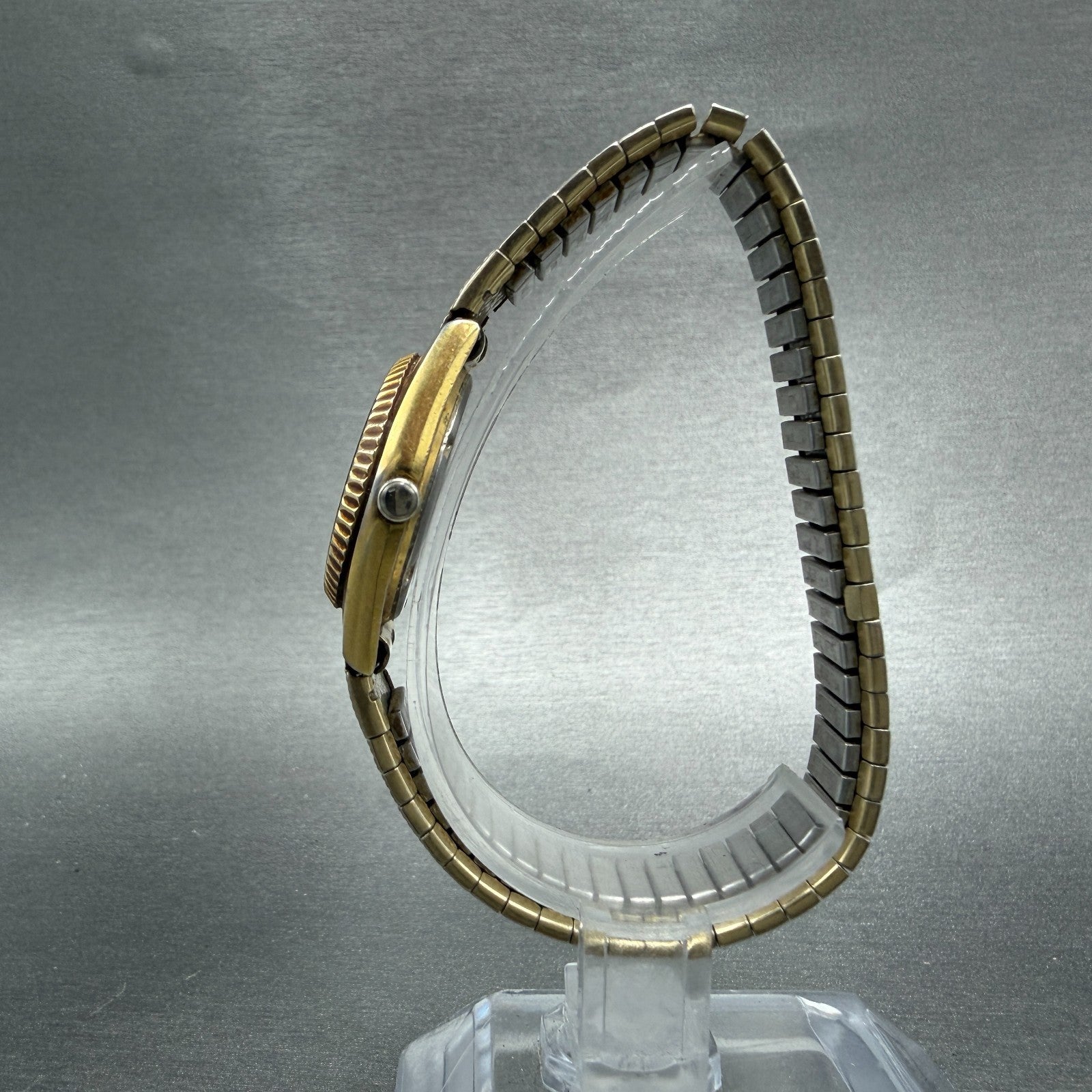 Seiko SQ Watch Women 24mm Gold Dial Gold Tone Daydate 3Y03-0169 New Battery VTG96