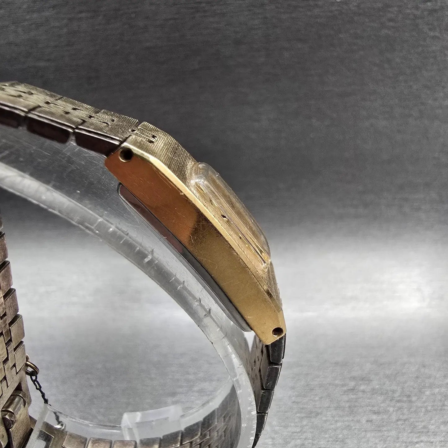 Seiko Tank Watch Women 12mm Gold Dial Gold Tone Rectangle 1520-3339 Manual Wind3