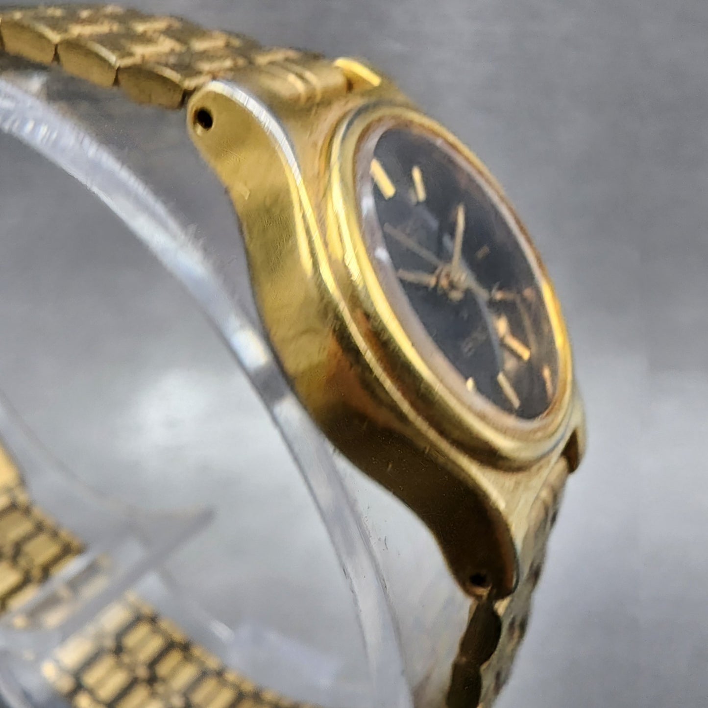 Seiko SX Watch Women 17mm Black Dial Gold Tone Oval V4015101 New Battery3