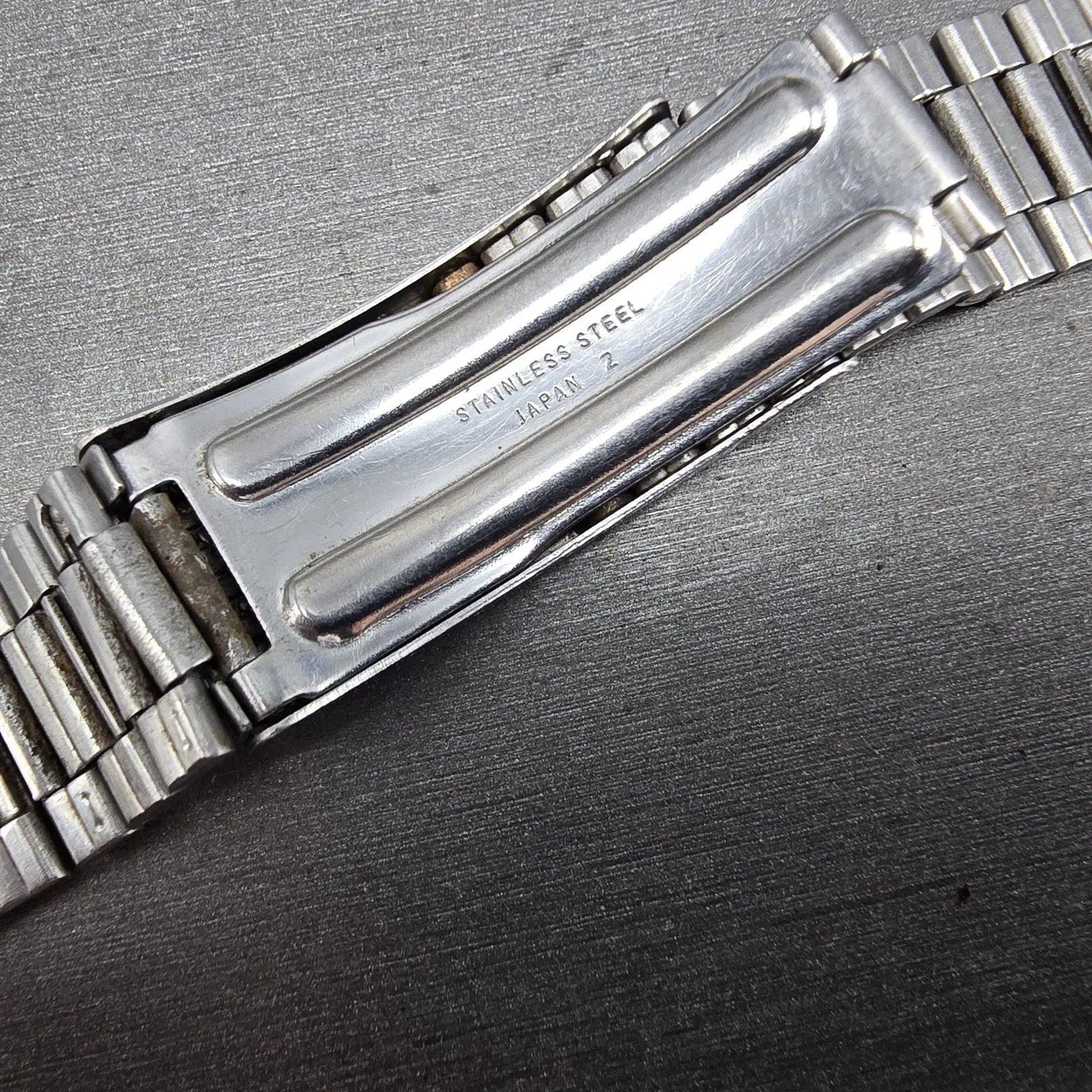 Seiko SQ Bracelet 20mm Stainless Steel Two Tone Tri Folding Clasp Vintage Z2787