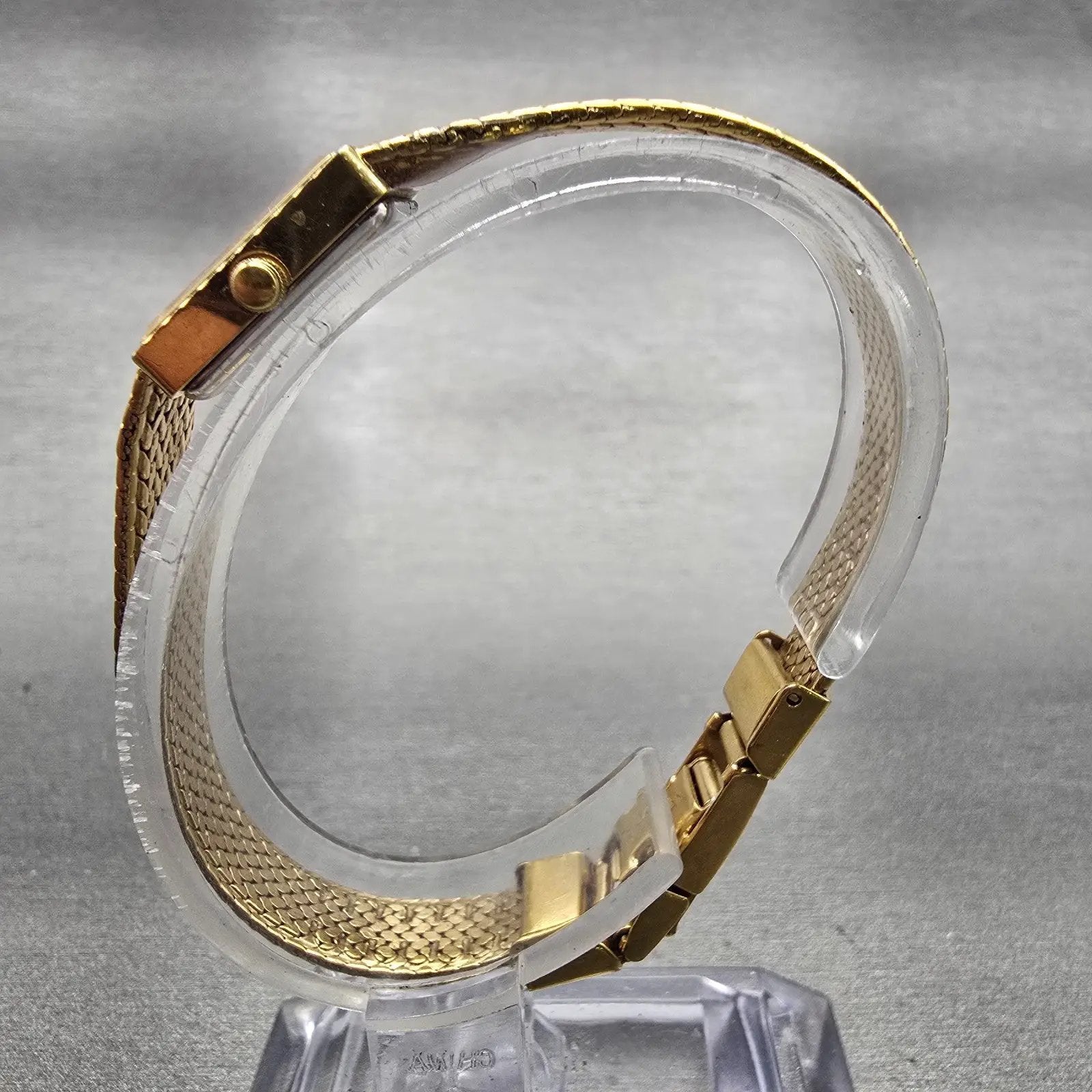 Bulova Watch Women 13mm Black Dial Gold Tone Rectangle 92F33 New Battery Vintage6