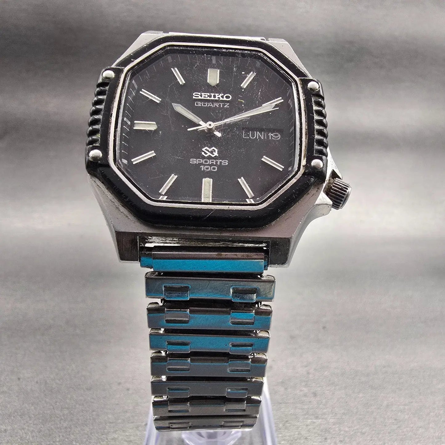 Seiko Sports 100 Watch Men 37mm Black Dial Silver Tone Daydate 6923-5079 New Bat5