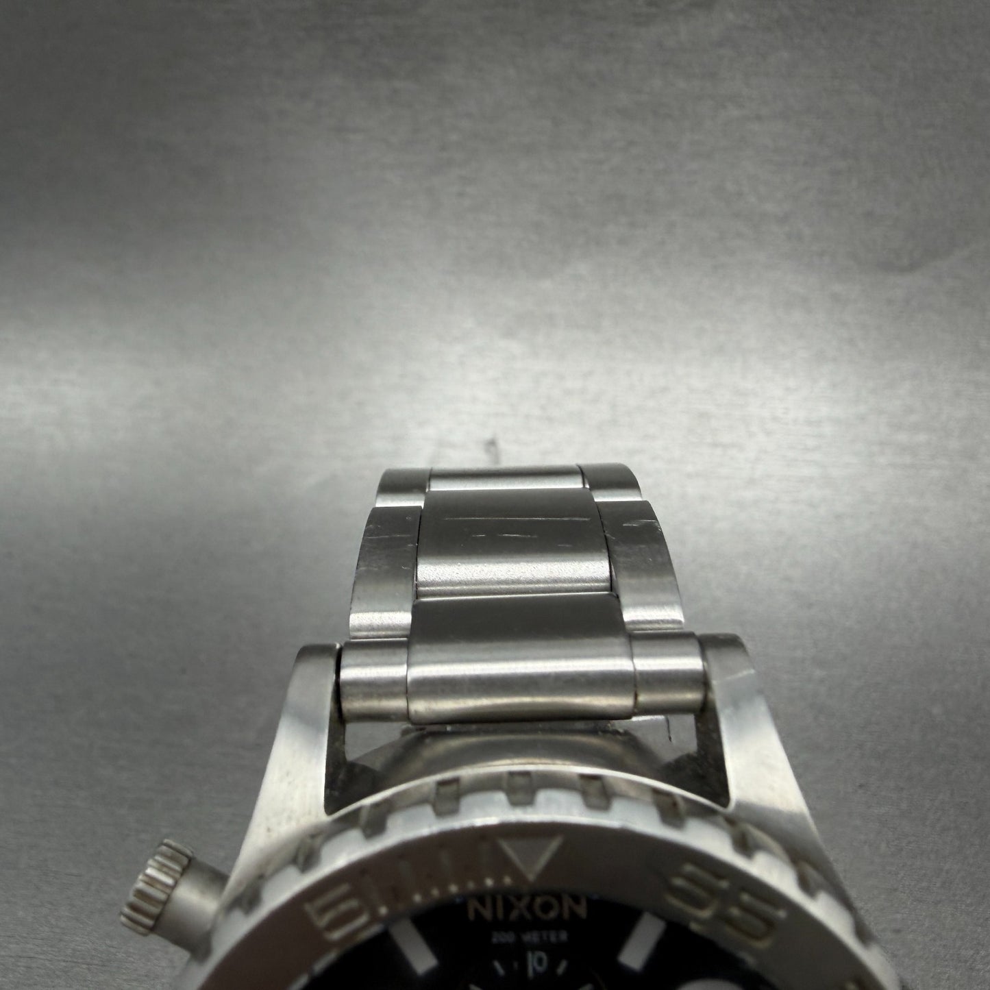 Nixon 42-20 Chrono Watch Women 42mm Black Dial Silver Tone Date New Battery4