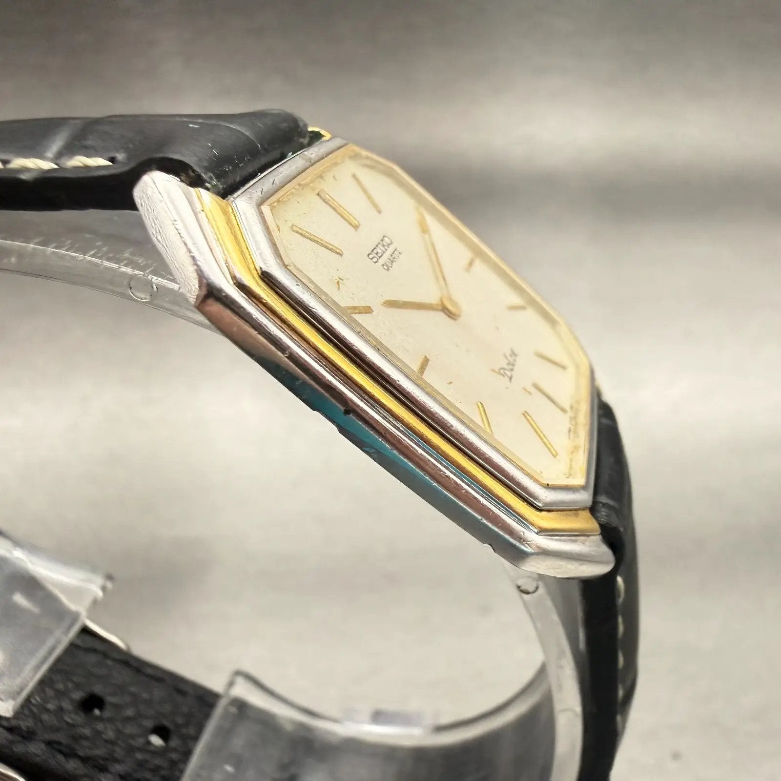 Seiko Dolce Watch Men 29mm Champagne Dial Two Tone Rectangle 6020-5930 New Batt3