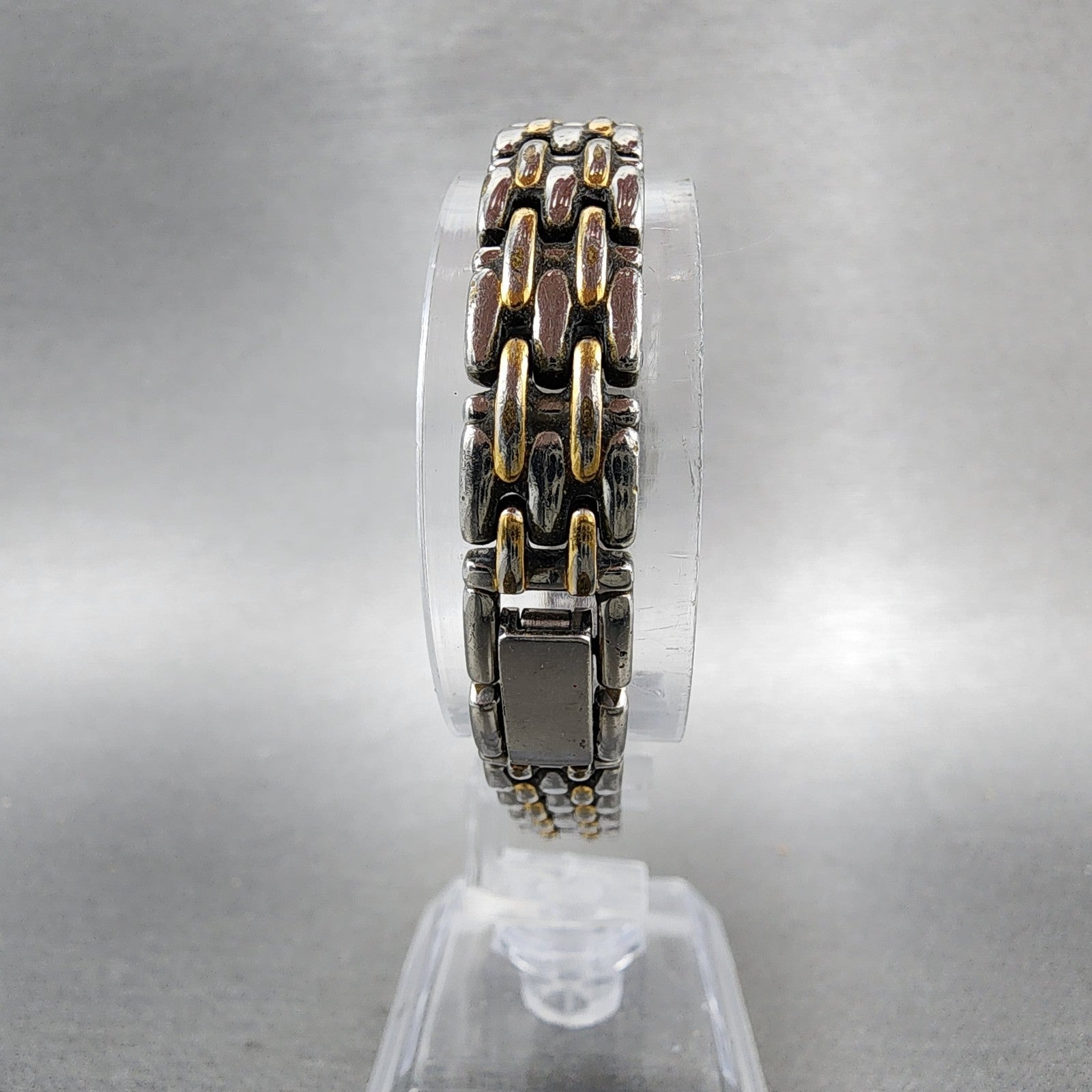 Seiko Watch Women 17mm White Dial Two Tone Oval Vintage V4001029 New Battery7