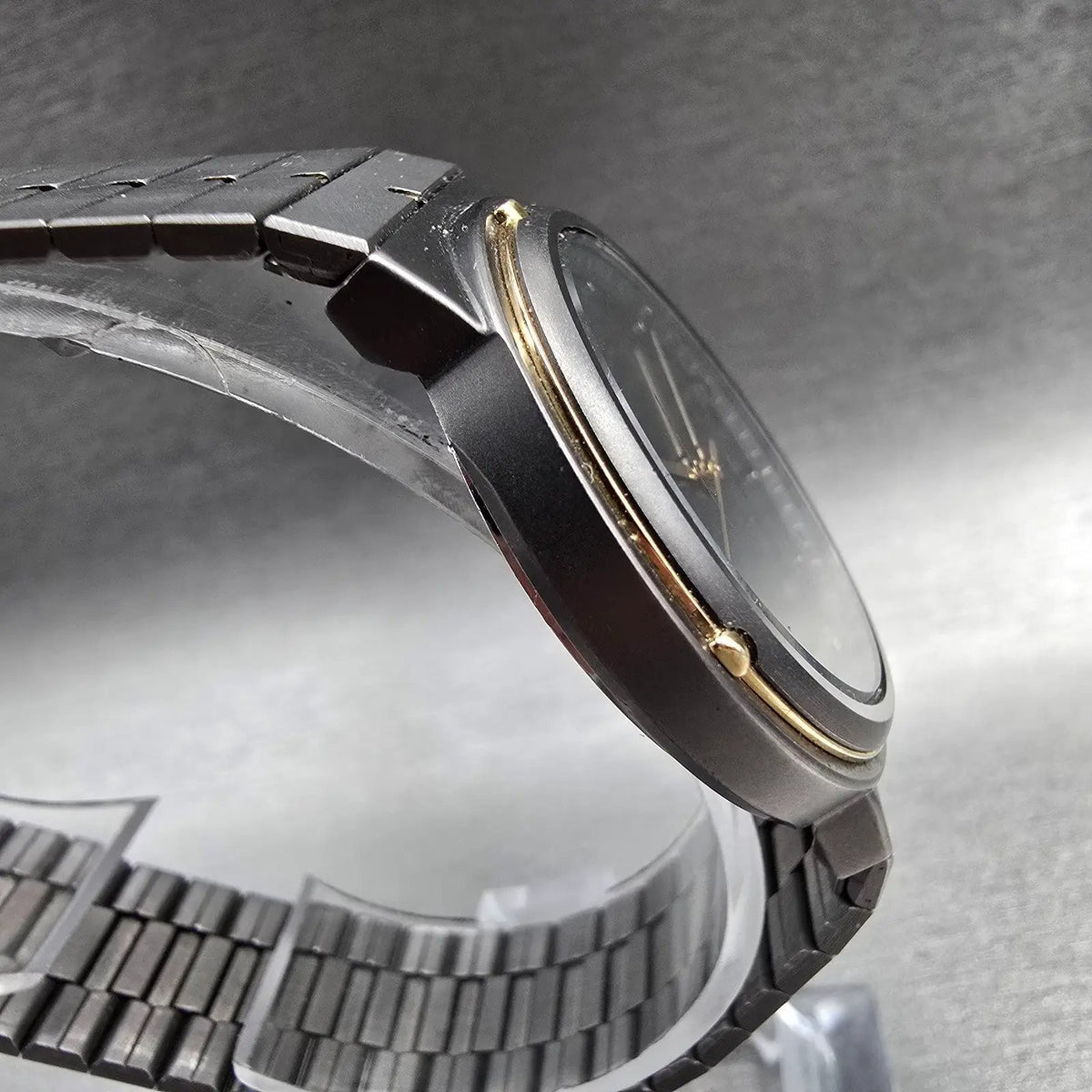 Seiko Watch Men 33mm Gray Dial Two Tone Date Round 7432-6059 New Battery Vintage3