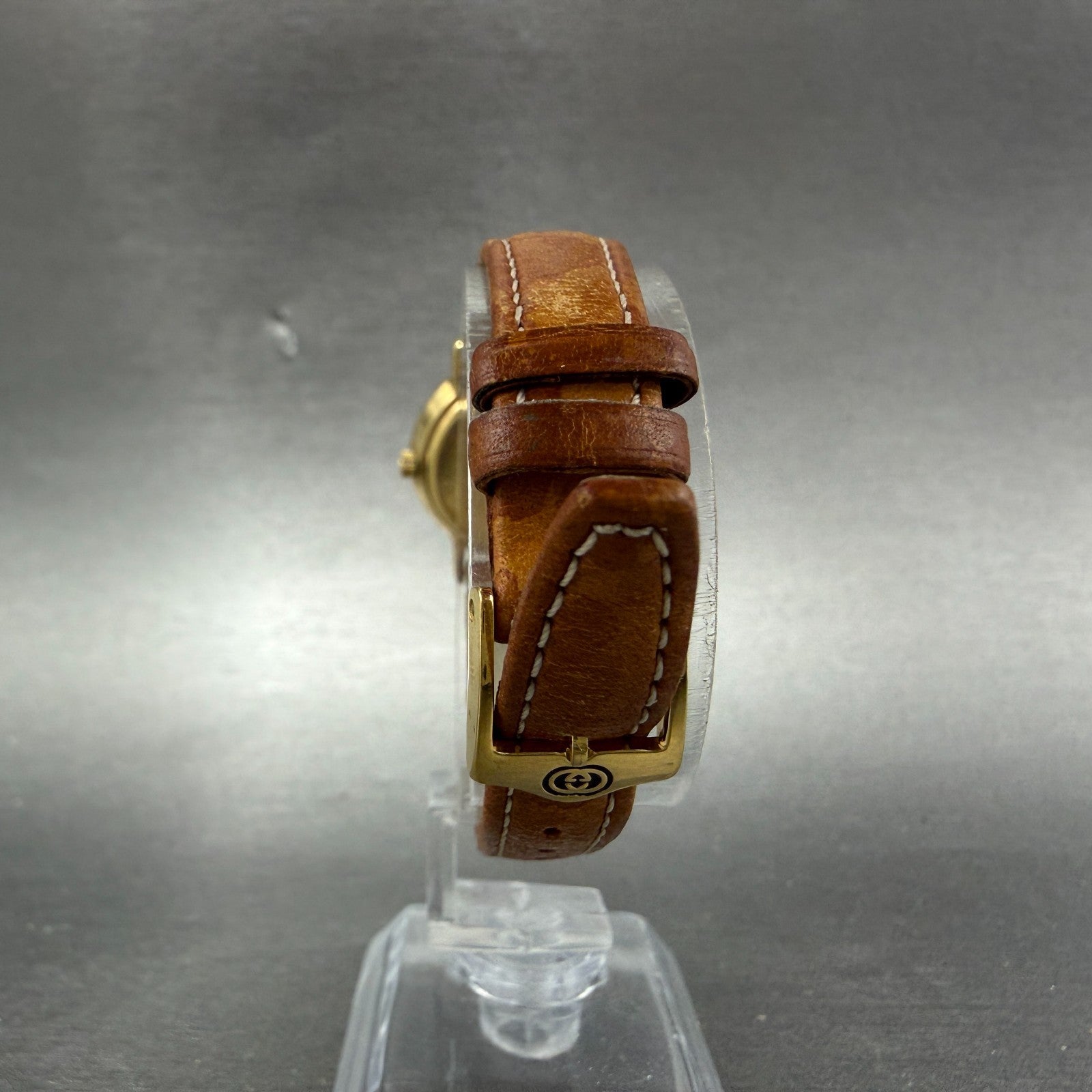 Gucci 3000.2.L Watch Women 26mm Cream Dial Gold Plated Small Seconds PARTS8
