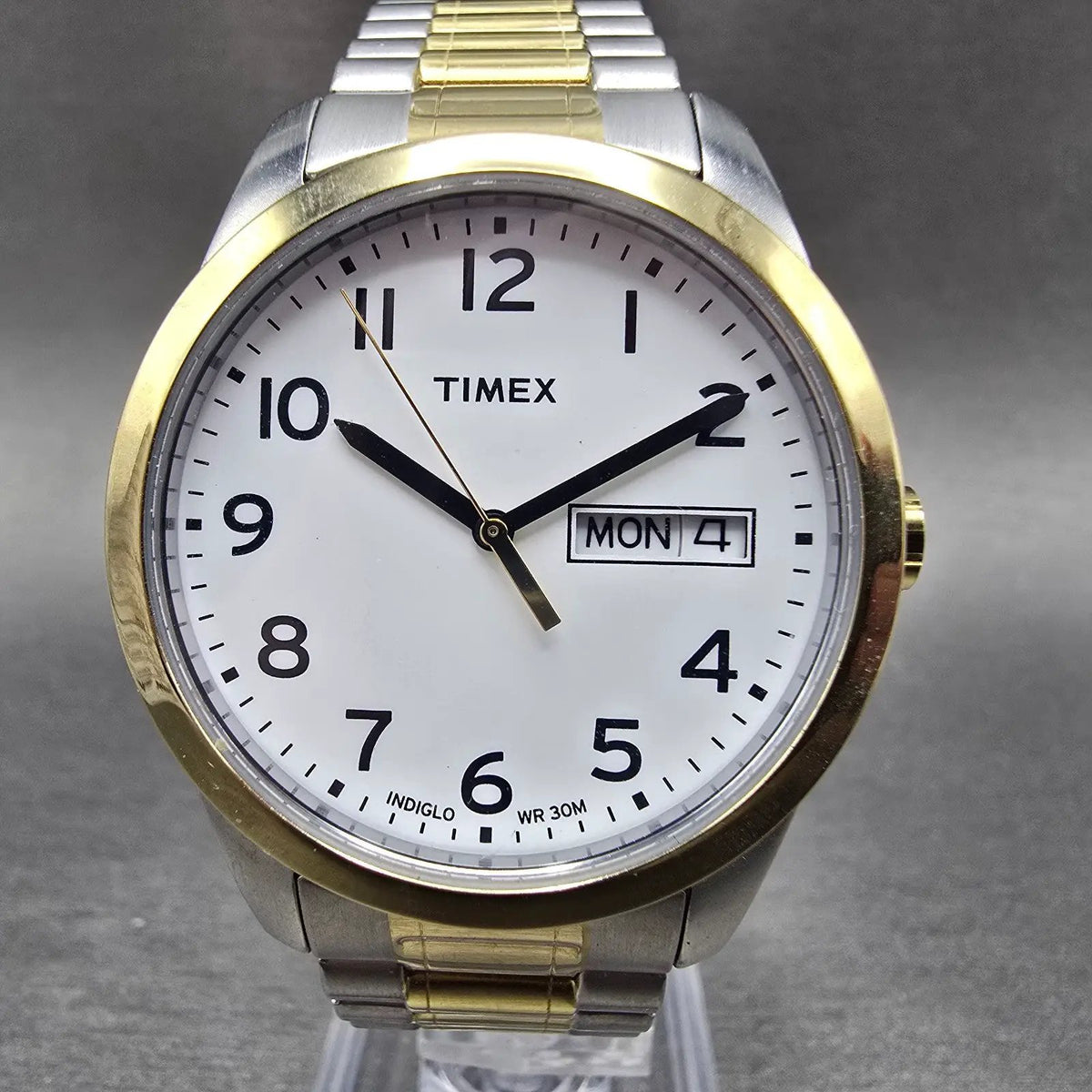 Timex Easy Reader Watch Men 36mm White Dial Two Tone Daydate Round New Battery X0