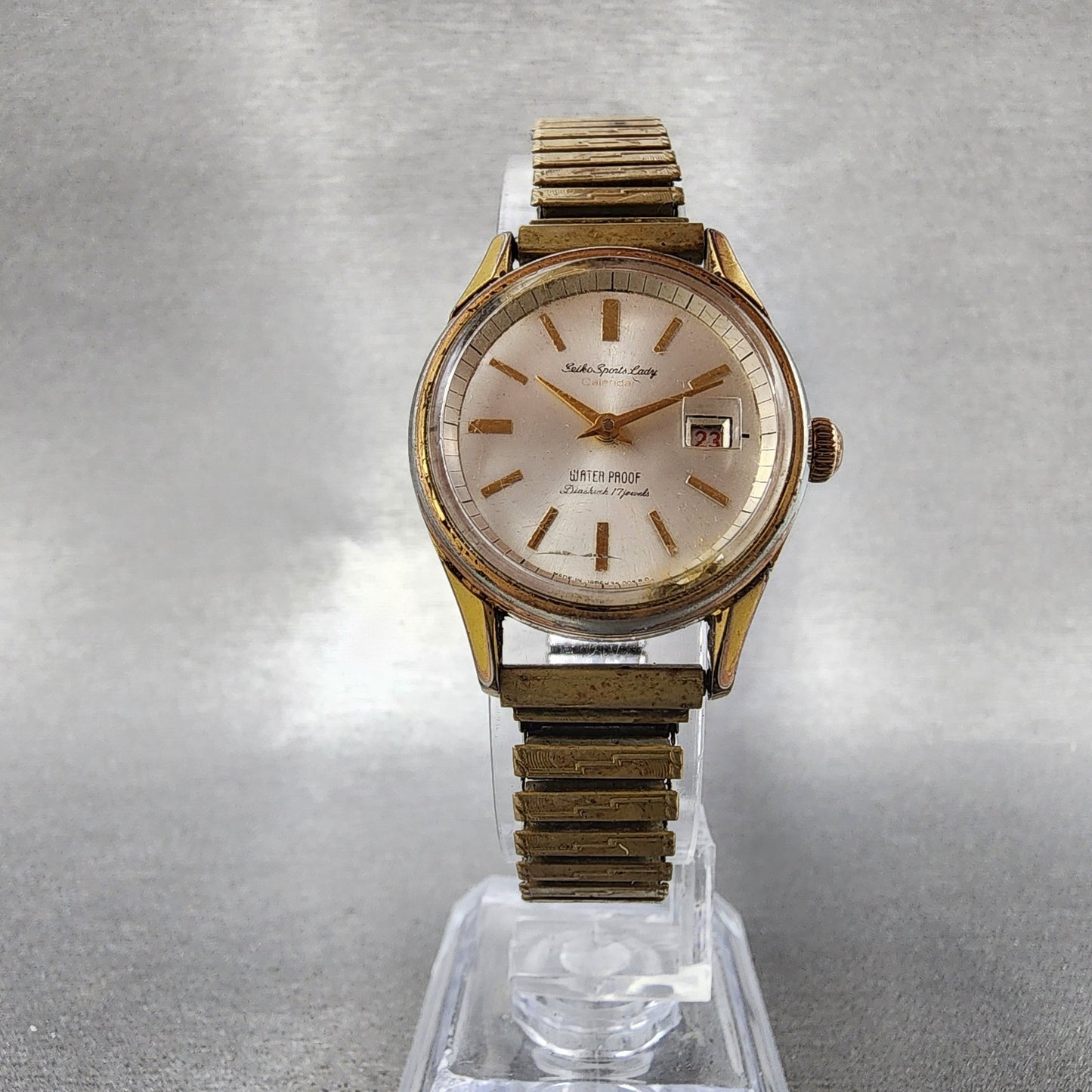 Seiko Sports Lady Watch Women 26mm Silver Dial Gold Tone Date Manual 340030 Runs5