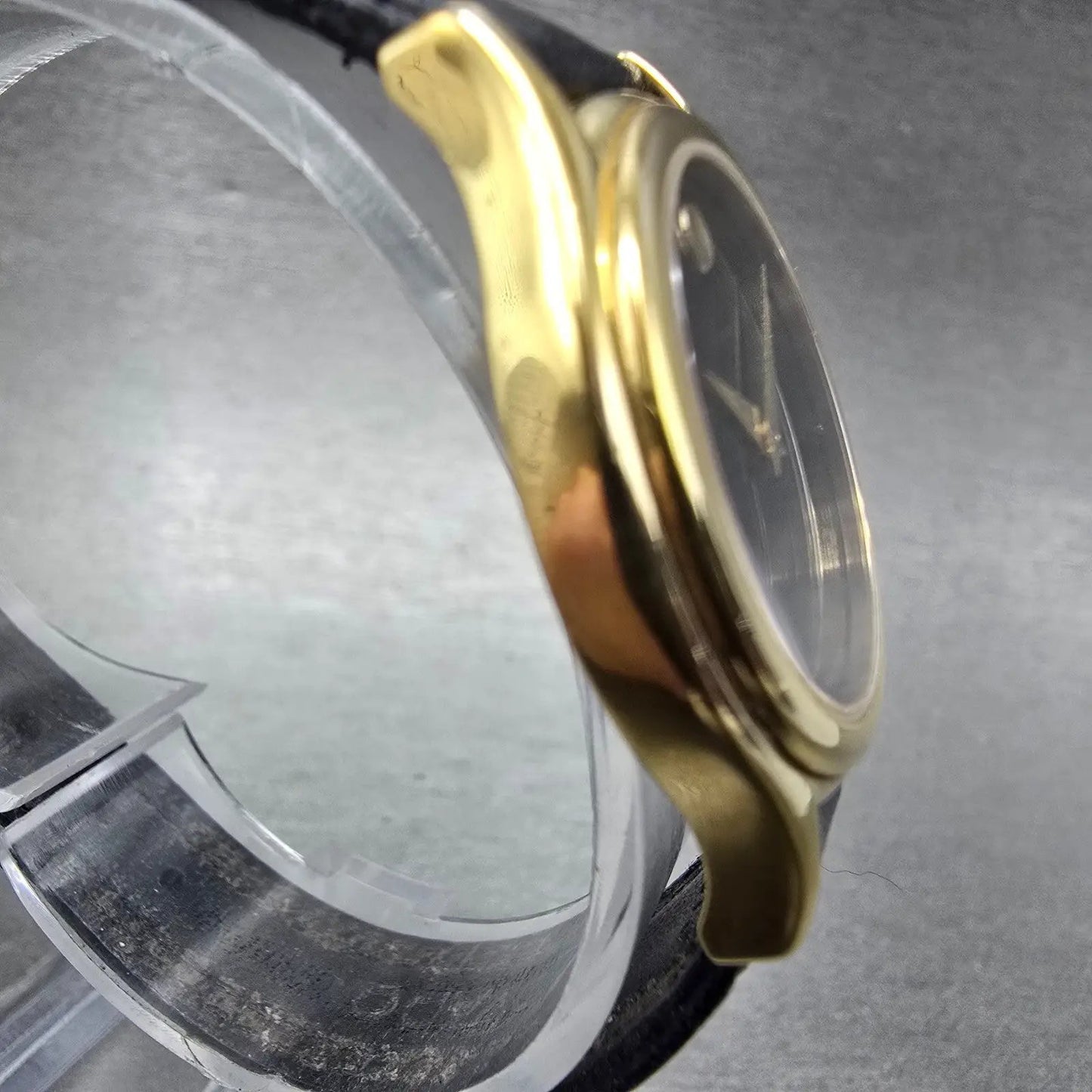Movado Museum Watch Women 28mm Black Dial Gold Tone Round 87 E4 0823 New Batt LQ3