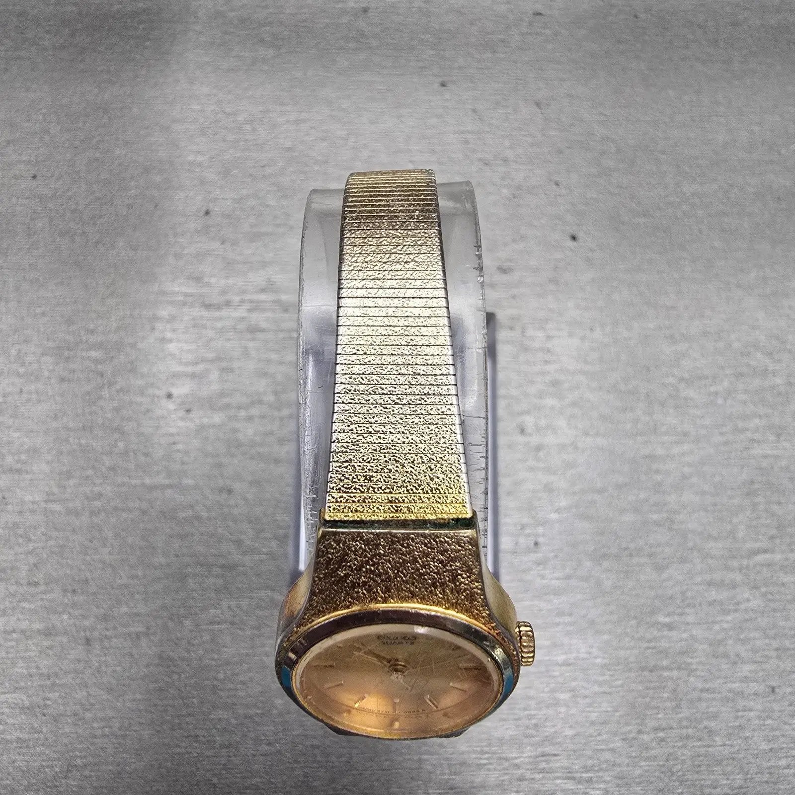 Seiko Watch Women 20mm Gold Dial Gold Tone Round 8Y21-0029 New Battery Vintage4