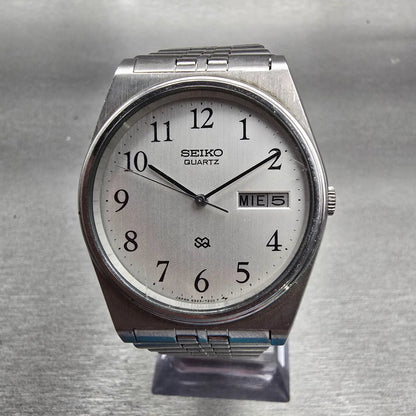 Seiko SQ Watch Men 34mm Silver Dial Silver Tone Daydate Round 6923-7039 New Batt0