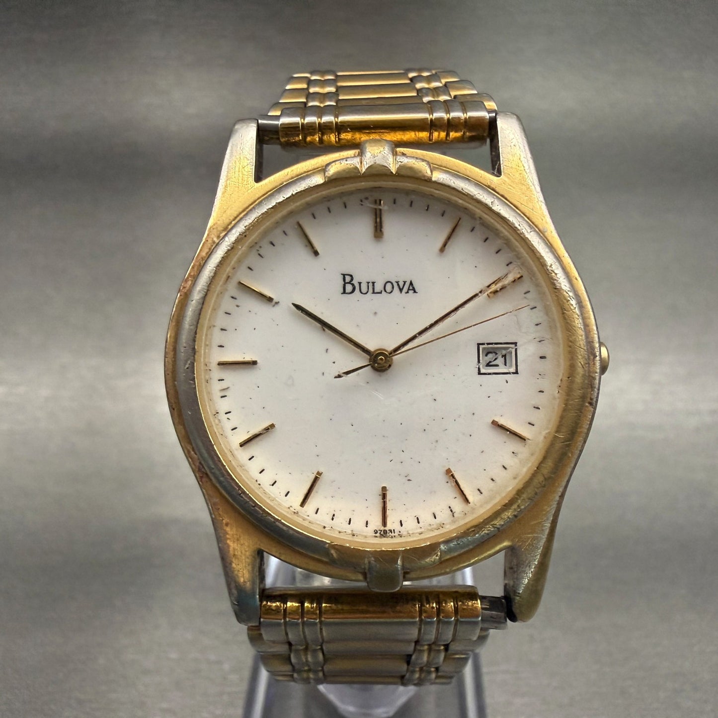 Bulova Watch Men 35mm White Dial Gold Tone Date Round Vintage New Batttery0