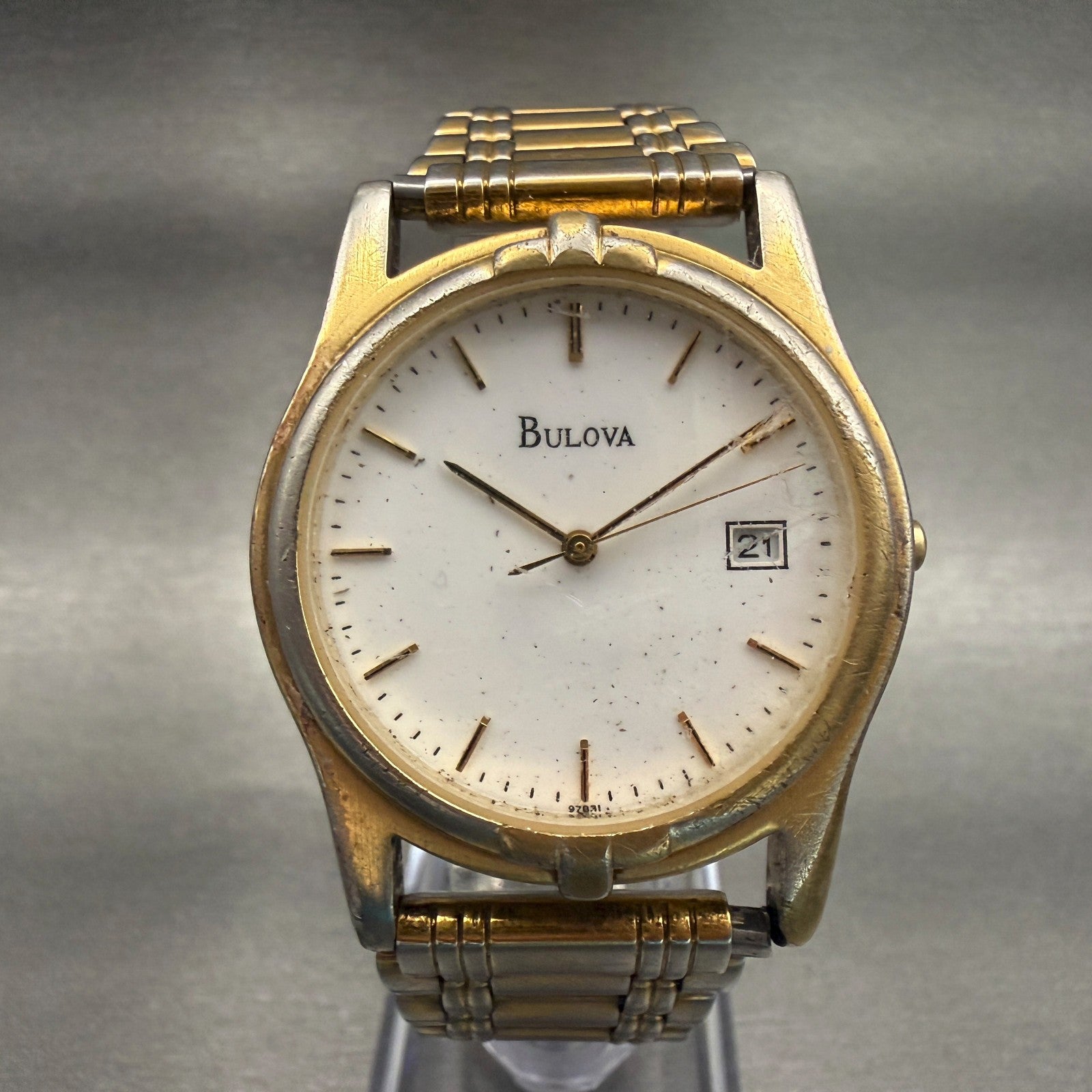Bulova Watch Men 35mm White Dial Gold Tone Date Round Vintage New Batttery0
