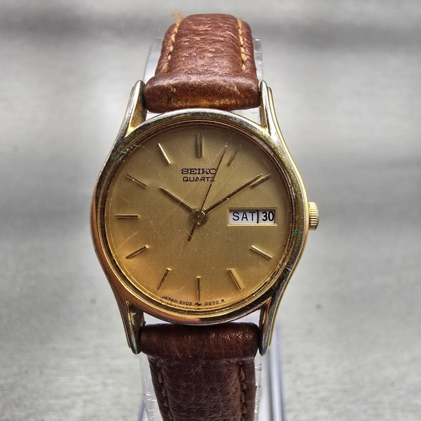 Seiko Watch Women 22mm Gold Dial Gold Tone Daydate Round 3Y03-0049 New Battery0