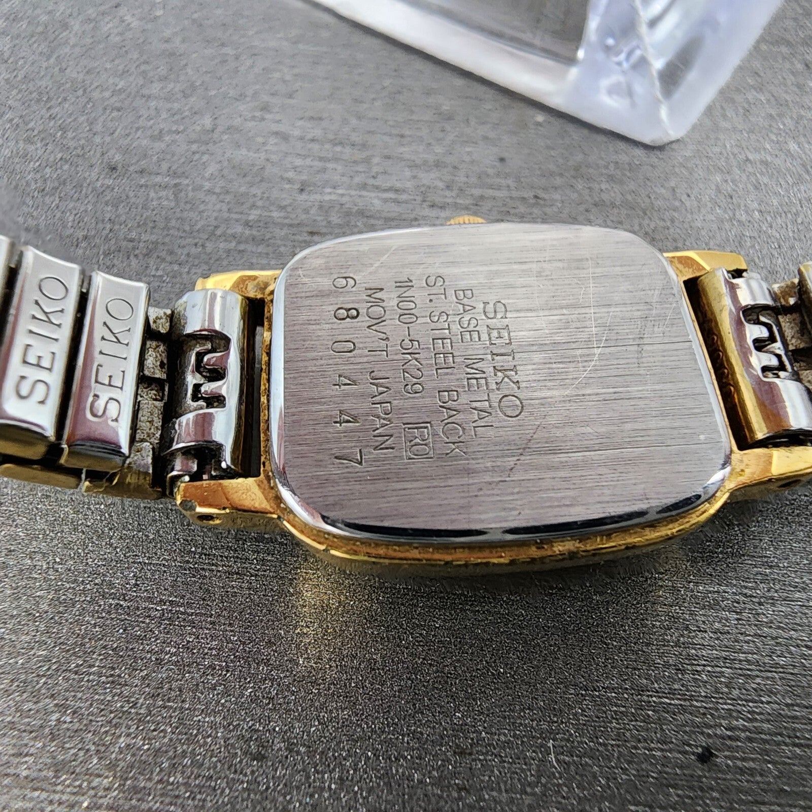 VTG Seiko Watch Women 17mm White Dial Gold Tone Rectangle 1N005K29 New Battery9
