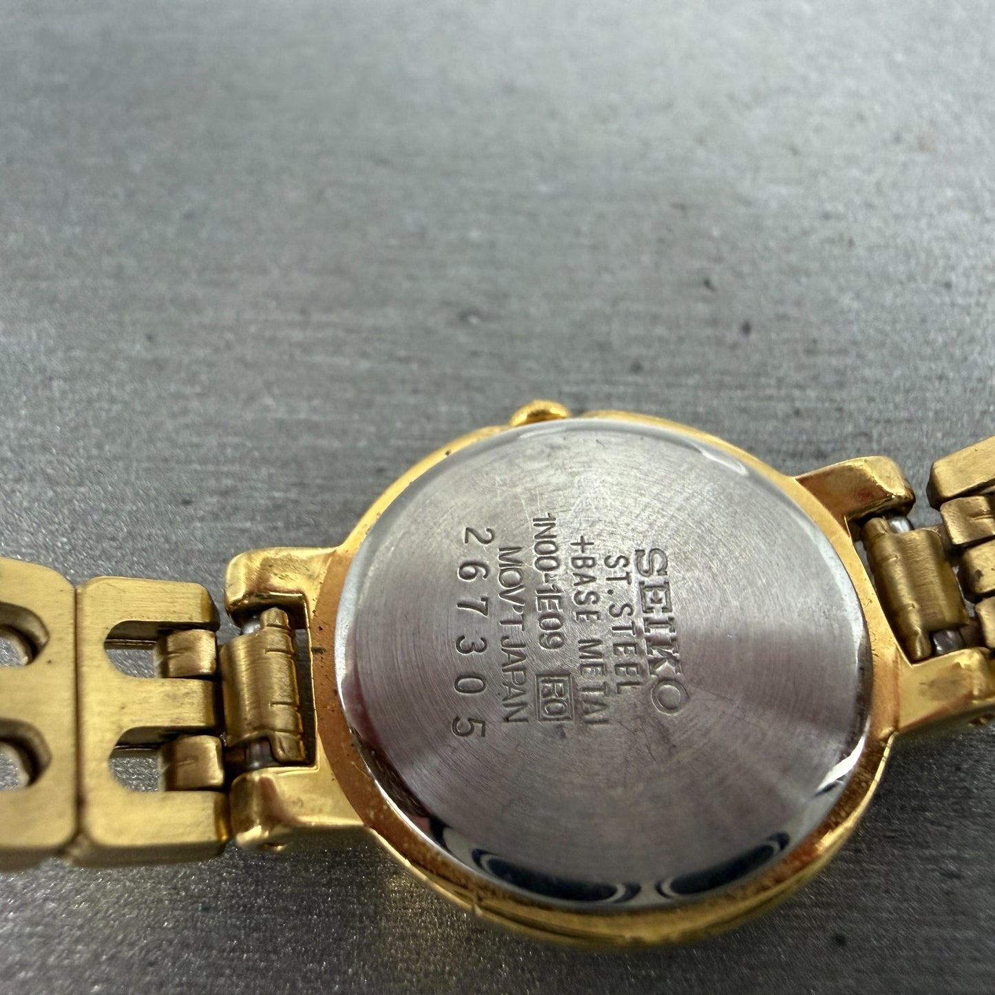 Seiko Watch Women 21mm Champagne Dial Gold Tone Round 1N00-1E09 New Battery LWF9