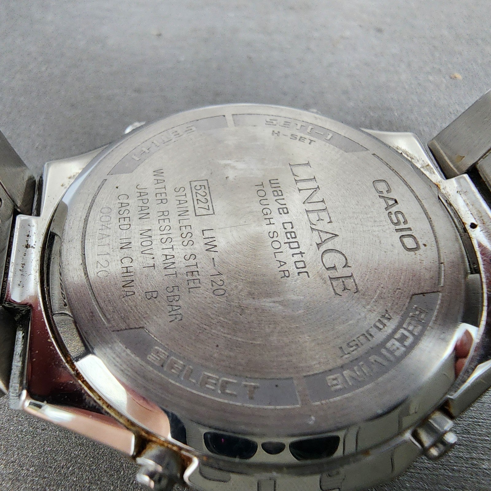 Casio Lineage Watch men 38mm White Dial Steel Date Round Solar LIW120 Runs9