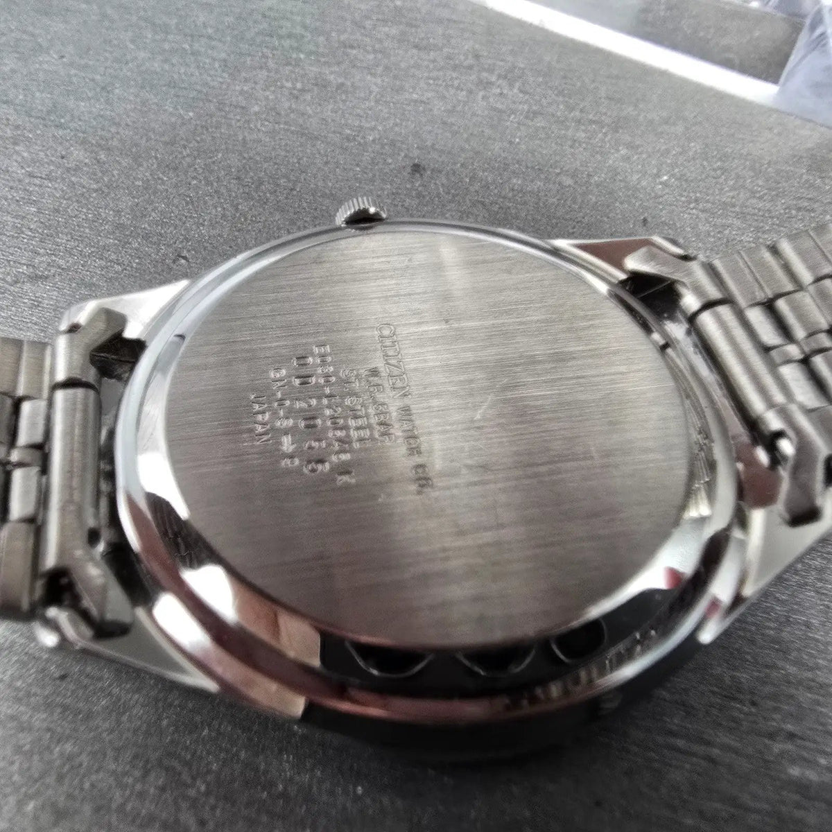 Citizen Eco-Drive Watch Men 37mm White Dial Silver Round E030-L20646 Works9