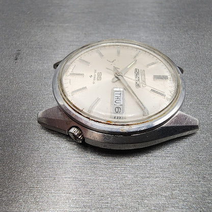 Seiko 5Actus SS Watch Men 37mm Silver Dial Silver Tone Daydate 6106-8610 Runs