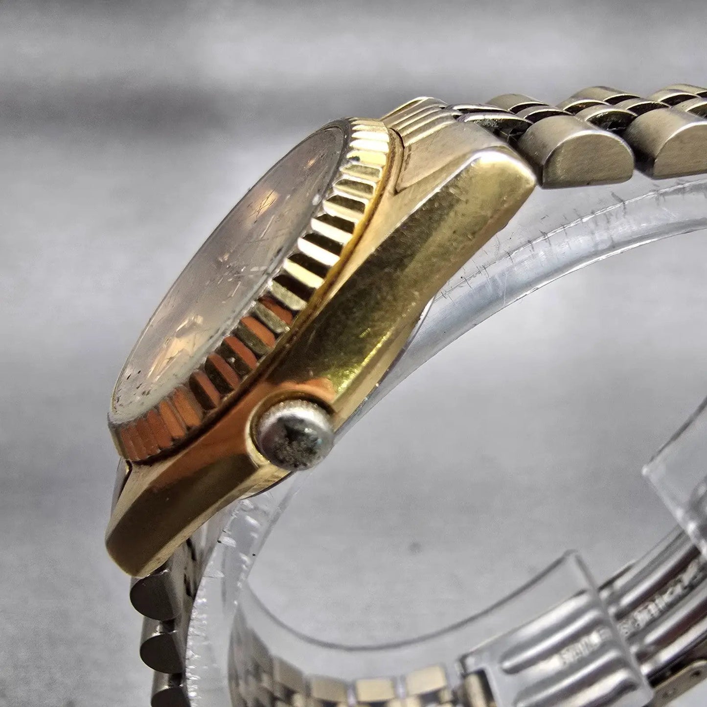 Seiko Watch Women 24mm Gold Dial Gold Tone Daydate Round 7N83-0049 New Battery2
