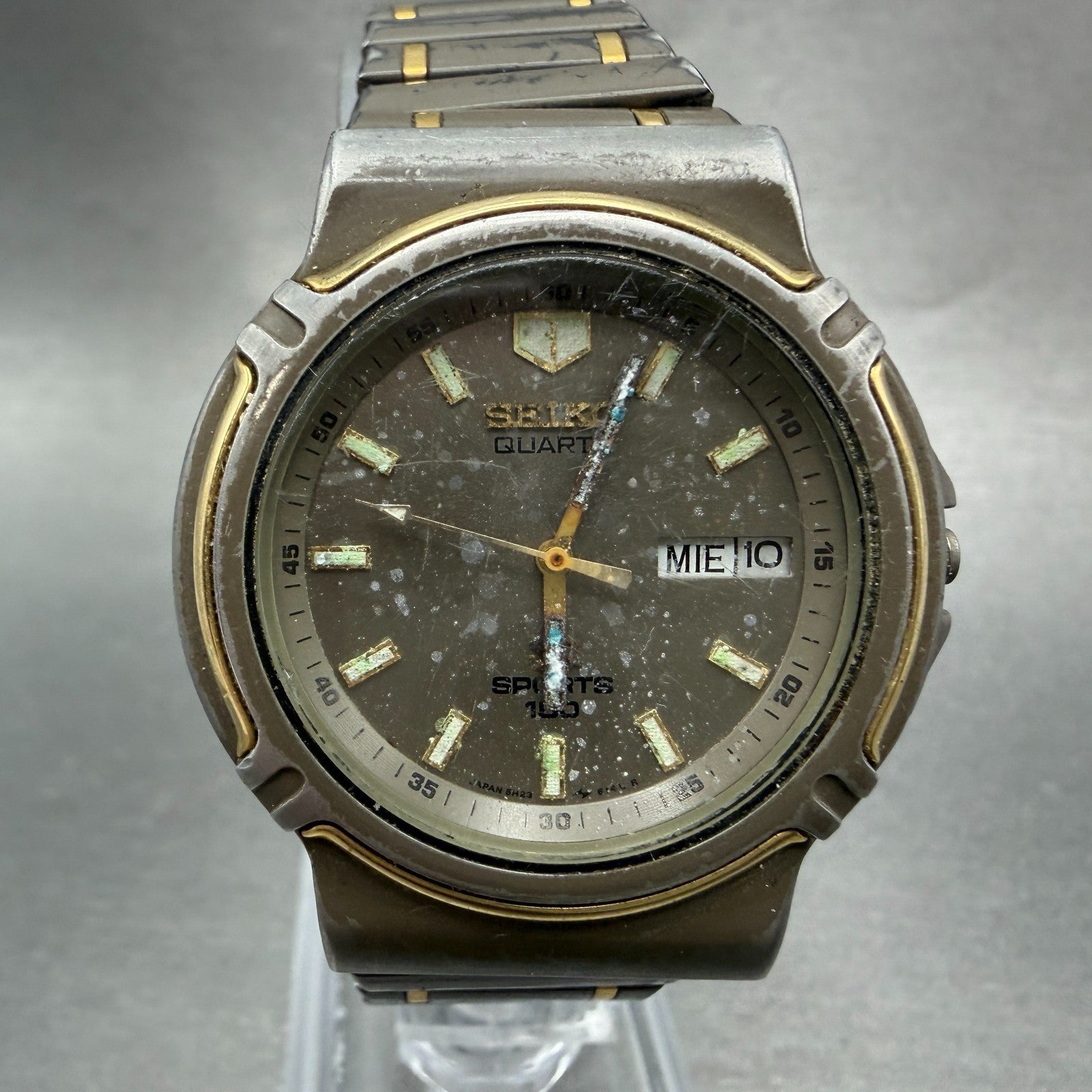 Seiko SQ Sports 150 Watch Men 36mm Gray Dial Two Tone Daydate 5H23-6219 PARTS0