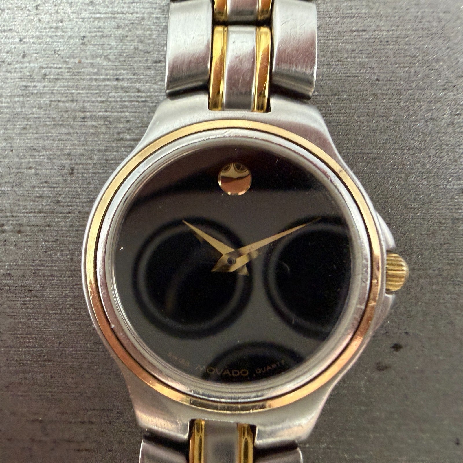 Movado Museum Watch Women 24mm Black Dial Two Tone Round READ!!!! 81-E3-828 Runs1