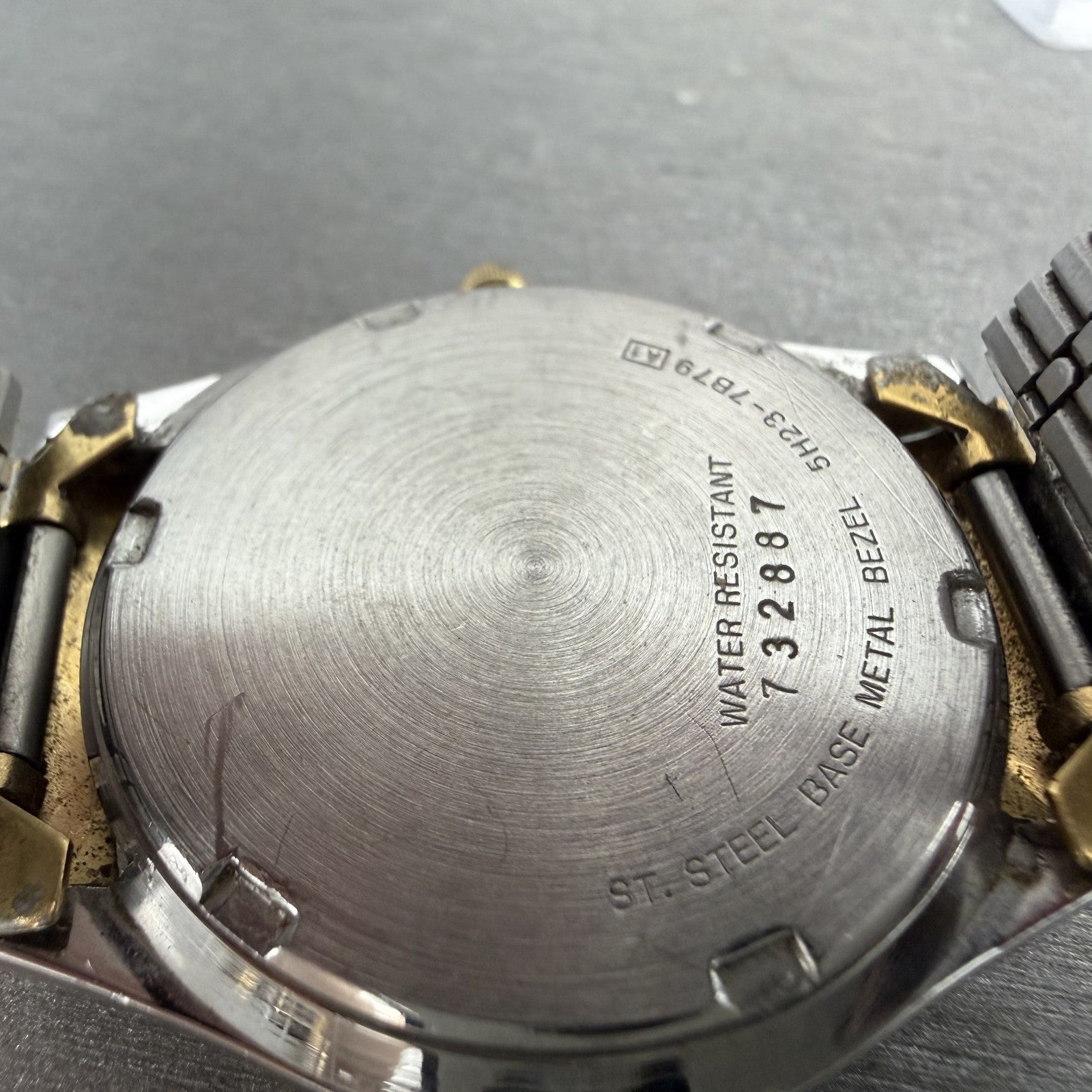 Seiko SQ Watch Men 35mm Gold Dial Two Tone Daydate 5H23-7B79 Round New BatteryI9