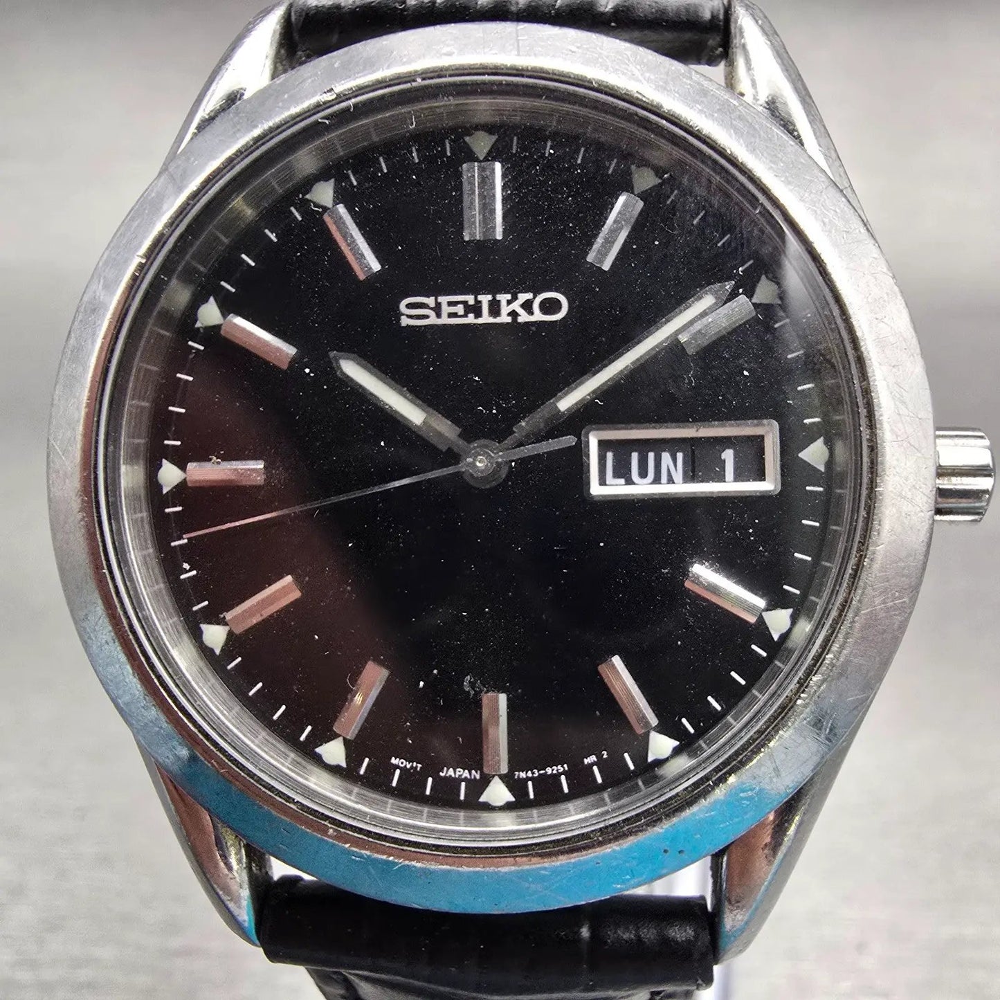 Seiko Watch Men 37mm Black Dial Silver Tone Daydate Round 7N43-9070 New Battery1