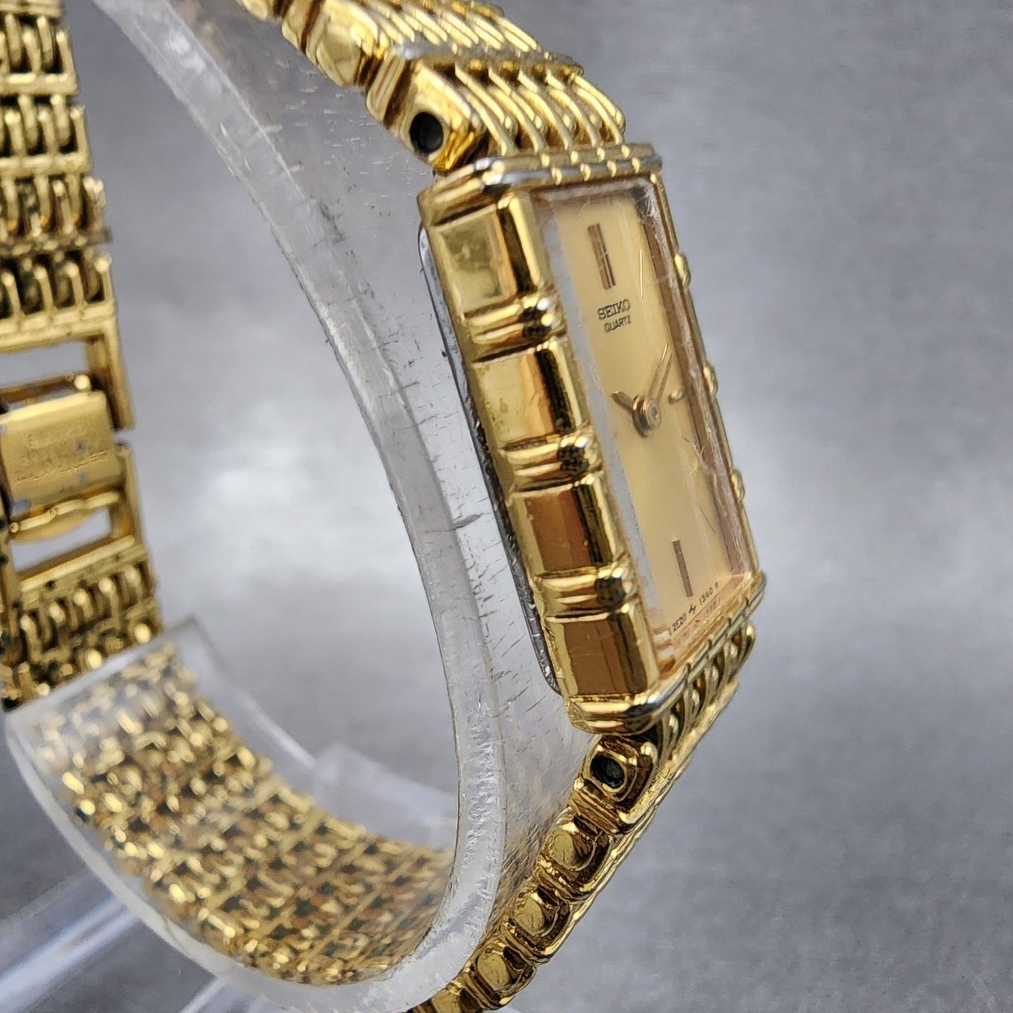 Seiko Tank Watch Women 12mm Champagne Dial Gold Tone 2e206109 New Battery3