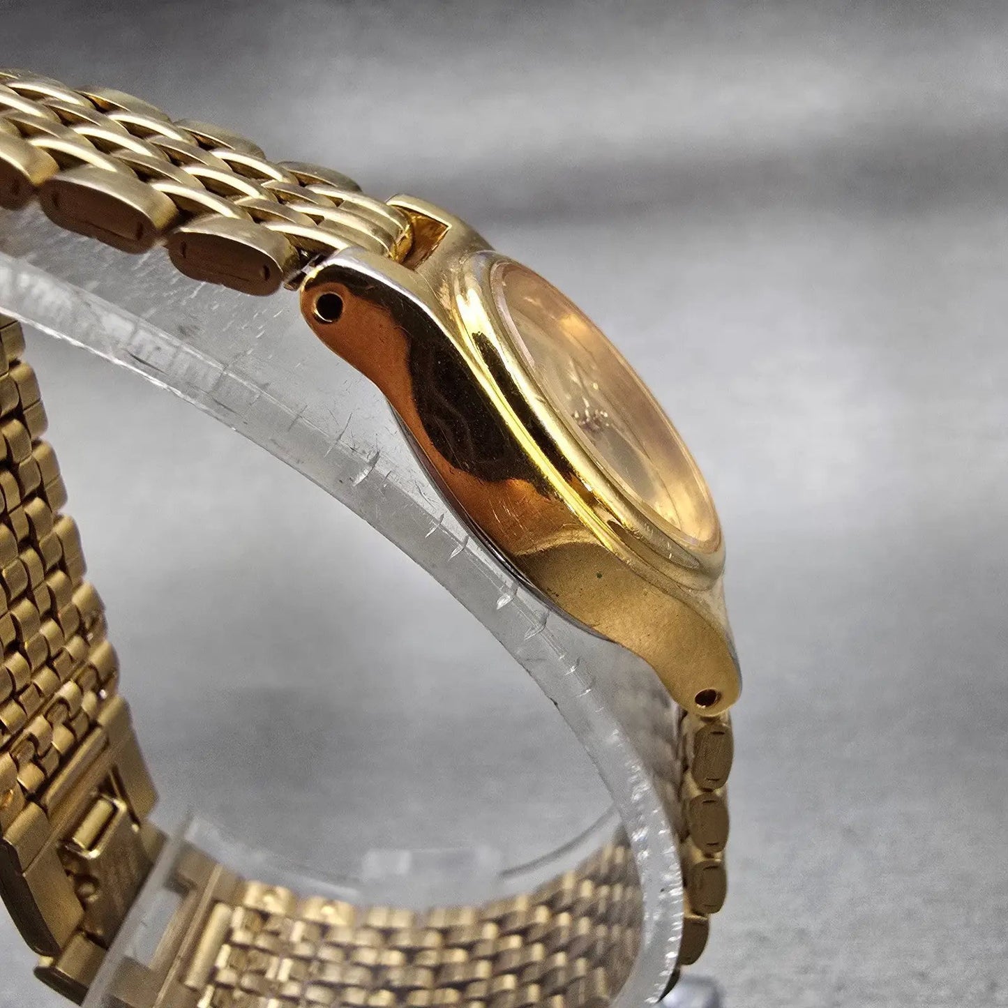 Seiko Watch Women 17mm Gold Dial Gold Tone Oval V401-5109 New Battery Vintage3