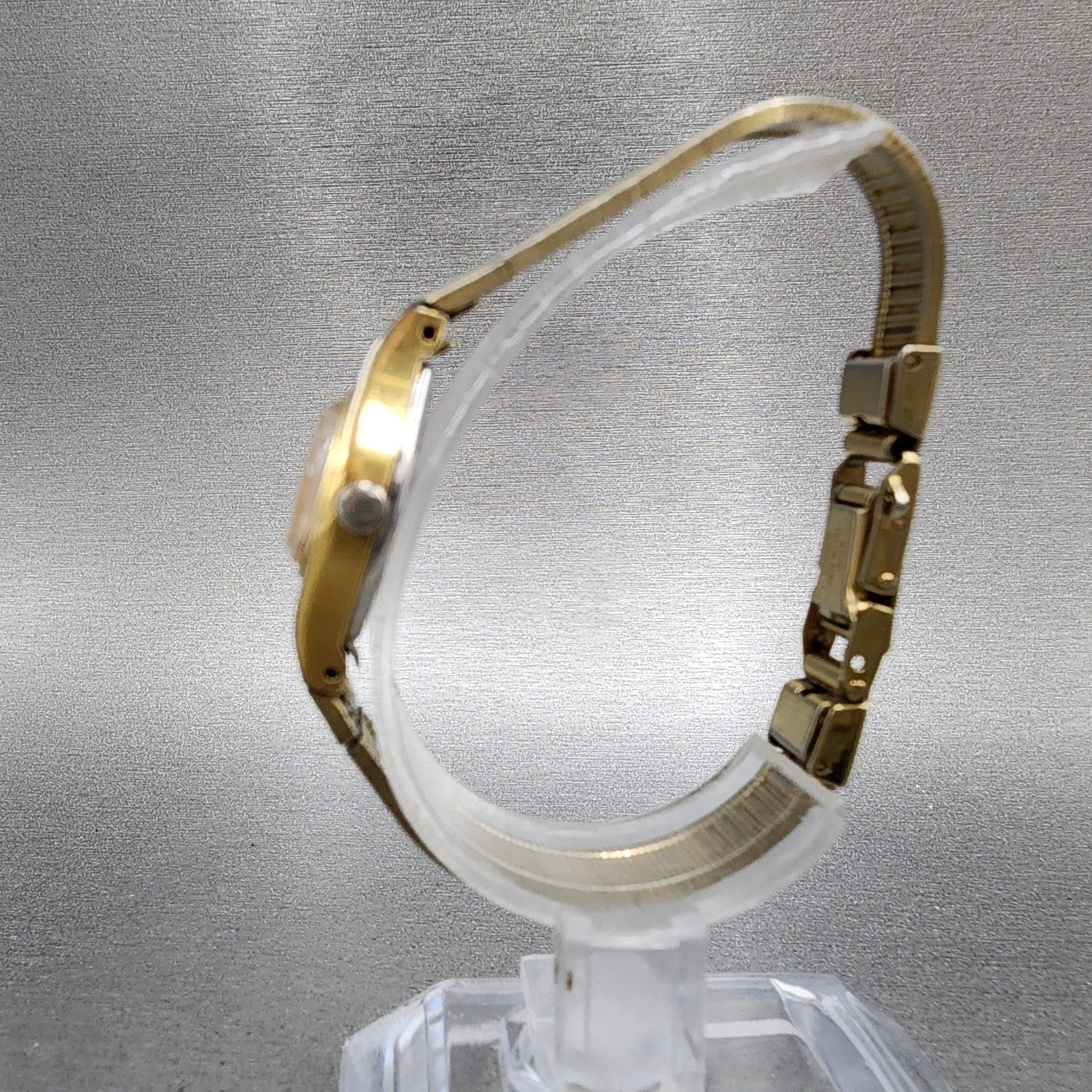 Citizen CQ Watch Women 18mm Champagne Dial Gold Tone 2030202791 New Battery6