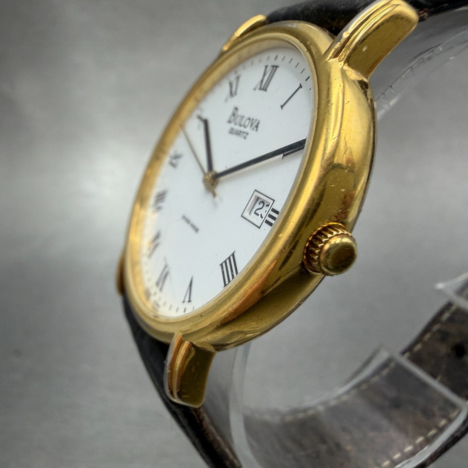 Bulova Watch Men 34mm White Dial Gold Tone Date Round 97B13 New Battery Vintage2