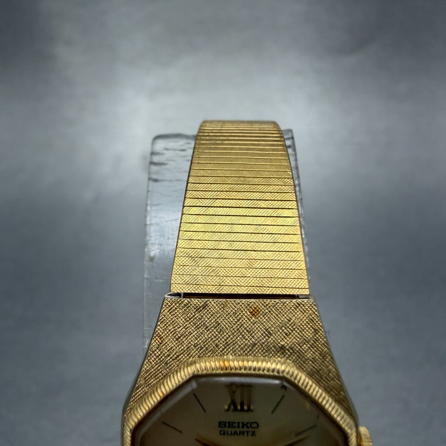 Seiko Watch Women 18mm Champagne Dial Gold Tone 1400-8019 New Battery Vintage4