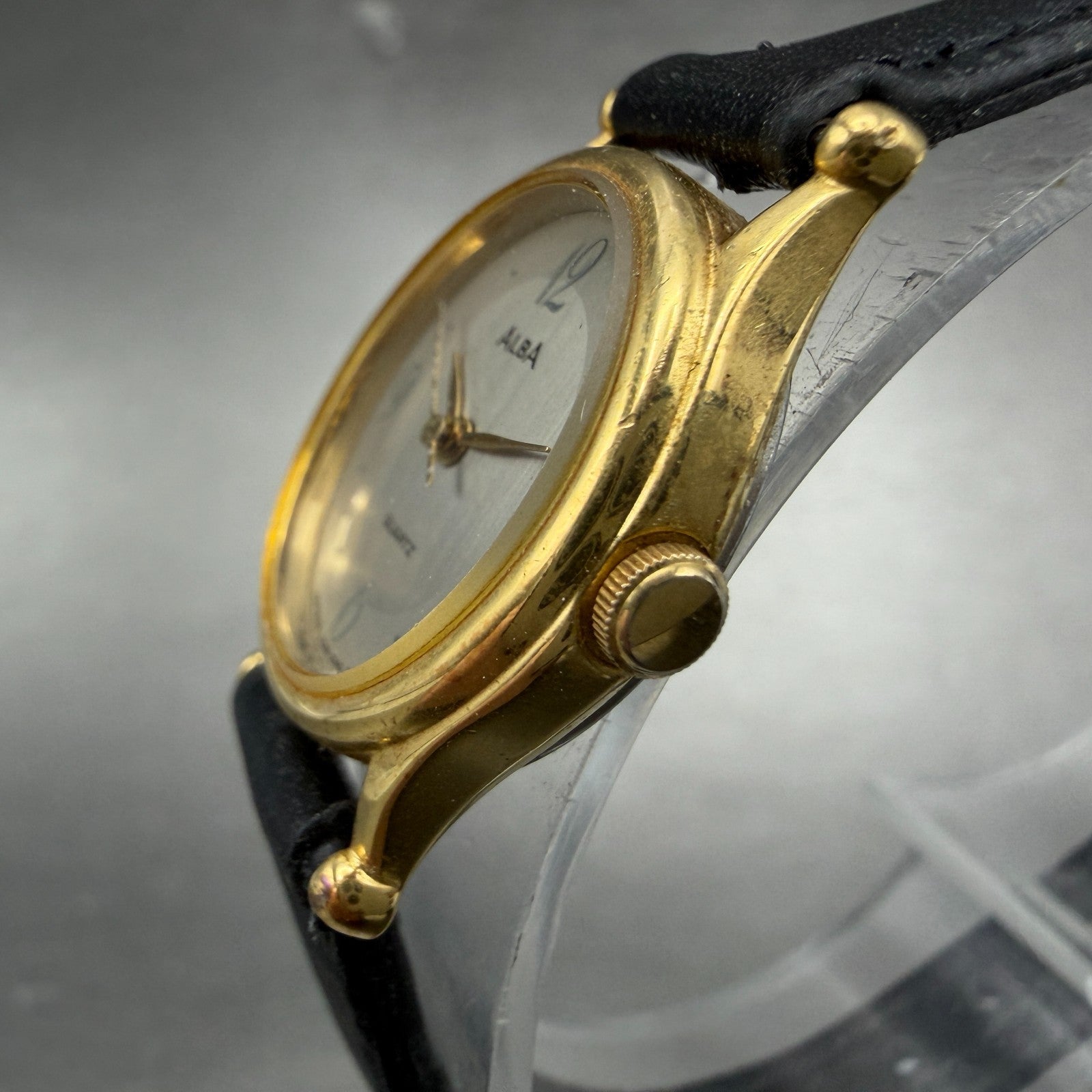 Seiko Alba Watch Women 19mm Silver Dial Gold Tone Oval V233-5890 New Battery3