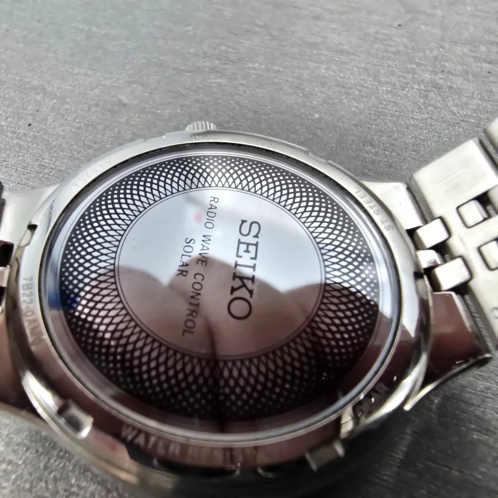 Seiko Solar Watch Men 38mm White Dial Silver Tone Date Atomic 7B22-0AM0 READ!!!!10