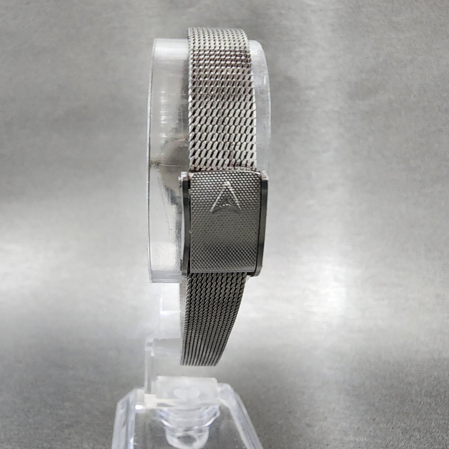 Seiko Queen Seiko Watch Women 19mm White Dial Silver Tone Manual 1020-0010 Runs