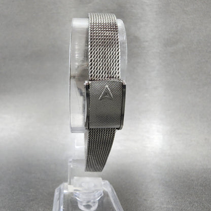 Seiko Queen Seiko Watch Women 19mm White Dial Silver Tone Manual 1020-0010 Runs