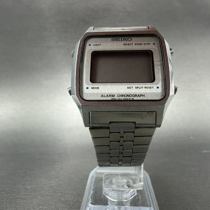 Seiko Digital Watch Men 33mm LCD Silver Tone Alarm Chrono A914-5A09 PARTS6