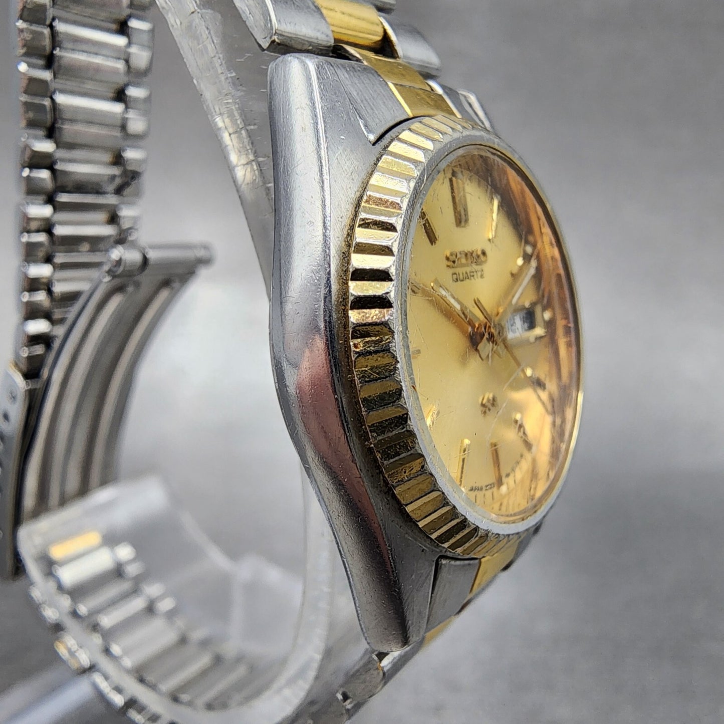 Seiko SQ Watch Women 24mm Champagne Dial Two Tone Daydate 3e230a60 New Battery2