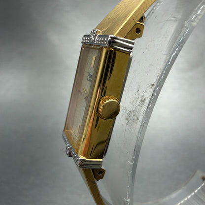 Seiko Pulsar Tank Watch Women 12mm Champagne Dial Gold Tone V220-5080 New Batt2
