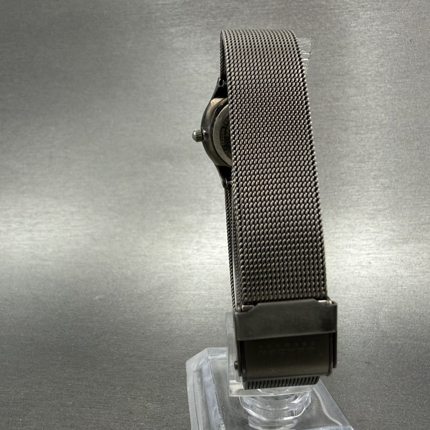 Skagen Watch Women 24mm Gray Dial Titanium Round Mesh Band 233XSTTM New Battery7